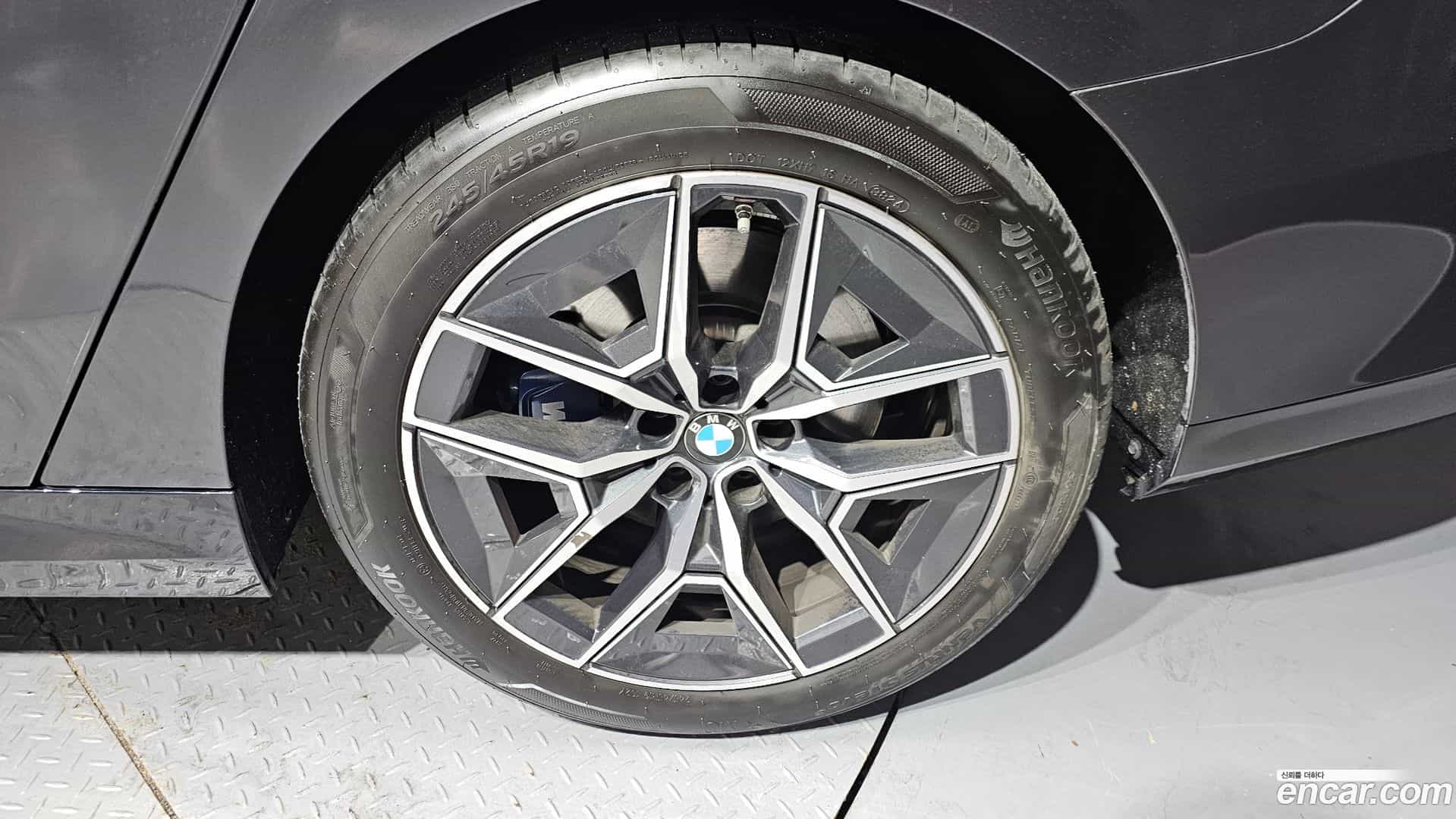 5-Series BMW 2025.1-OUTER-031