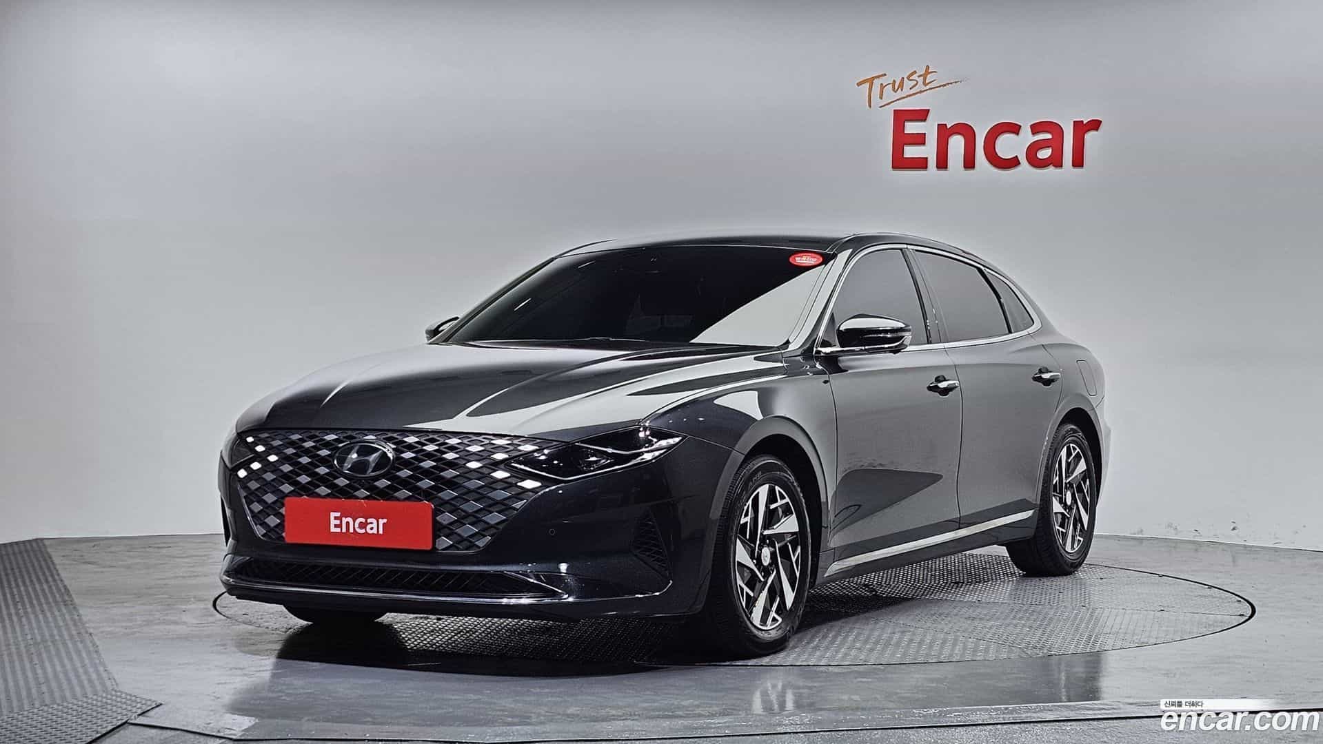 Grandeur Hyundai 2022.3-OUTER-001