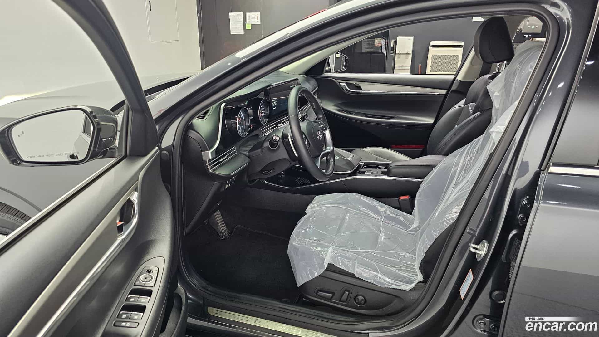 Grandeur Hyundai 2022.3-INNER-010