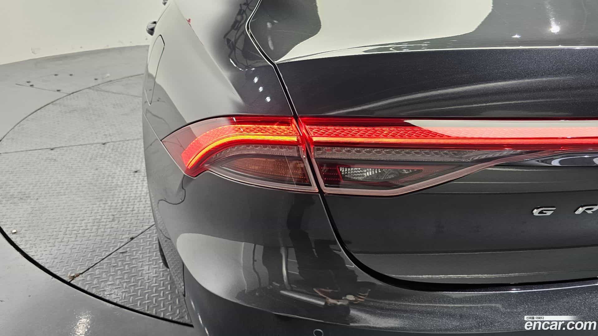 Grandeur Hyundai 2022.3-OUTER-033