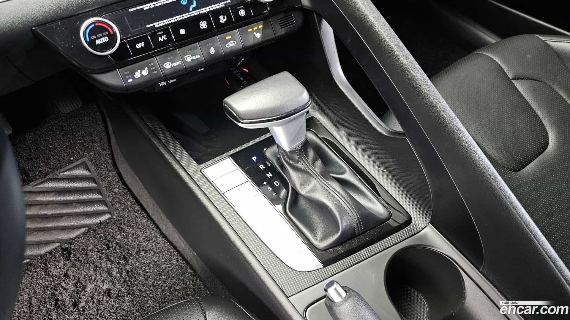 AVANTE Hyundai 2020.4-INNER-009