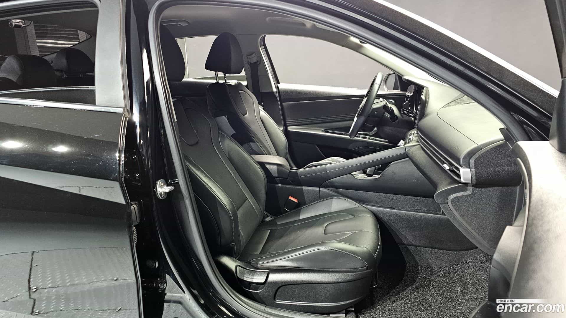 AVANTE Hyundai 2020.4-INNER-036