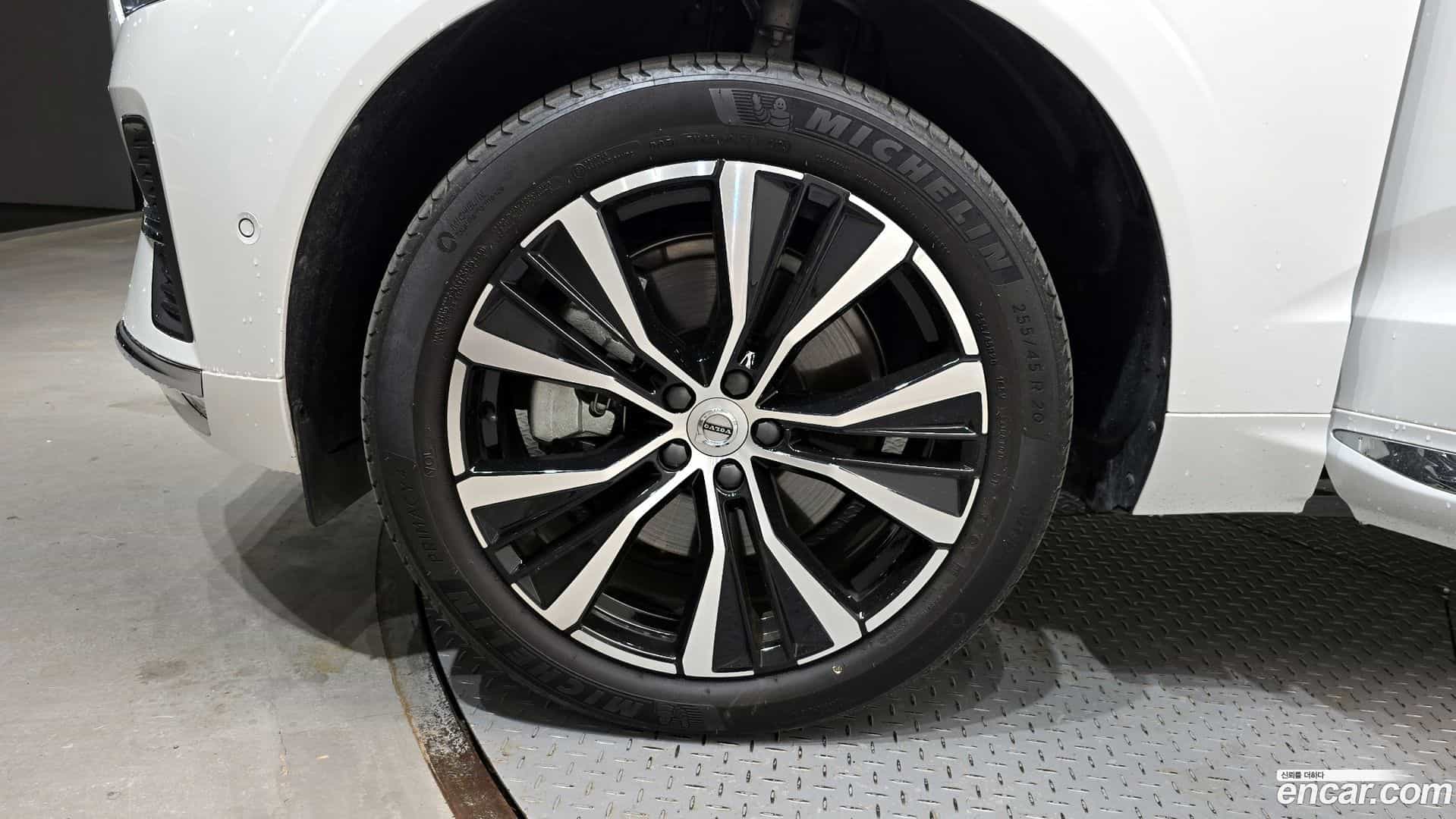 XC60 Volvo 2023.10-OUTER-005