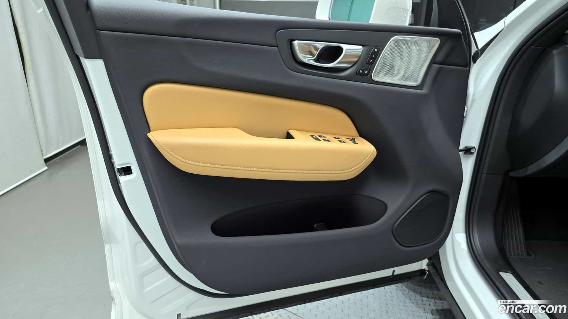 XC60 Volvo 2023.10-INNER-034