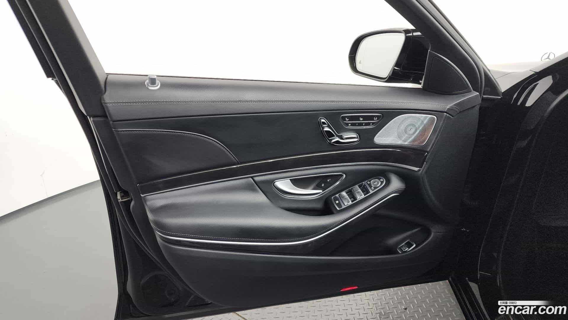 S-Class Mercedes-Benz 2019.8-INNER-034