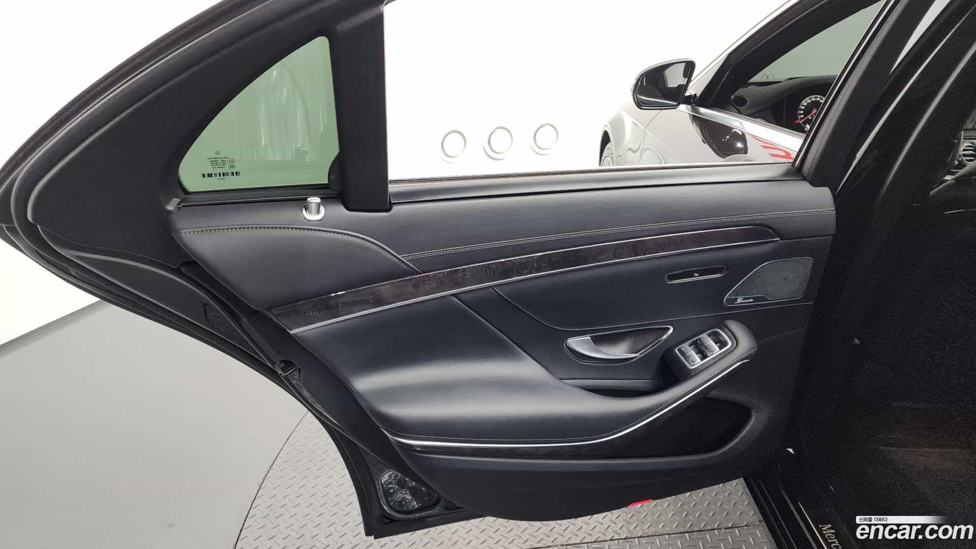 S-Class Mercedes-Benz 2019.8-INNER-035