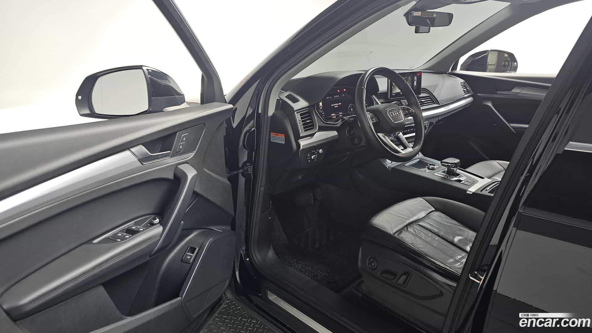 Q5 Audi 2020.11-INNER-010