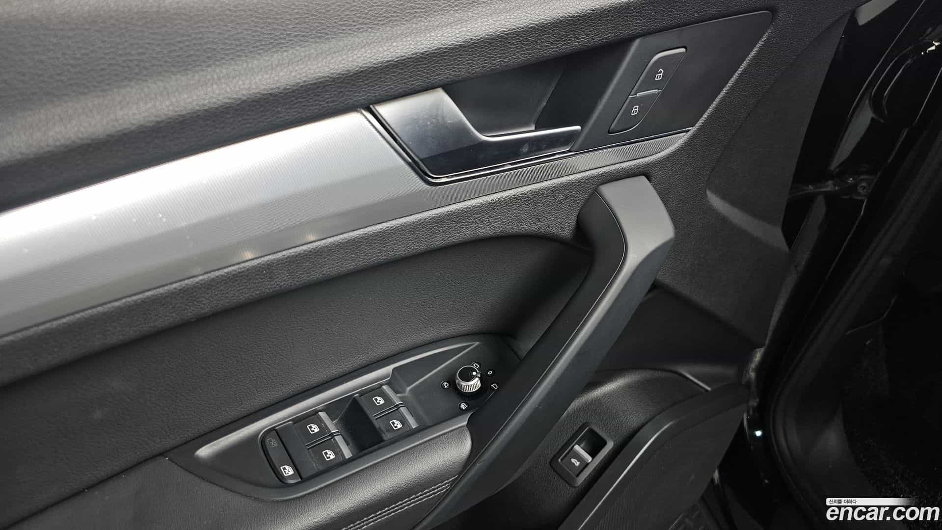 Q5 Audi 2020.11-OPTION-046