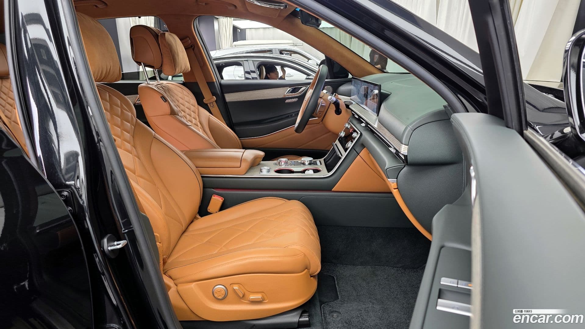 Main__Slider__Photo:GV80 Genesis 2024.3-10
