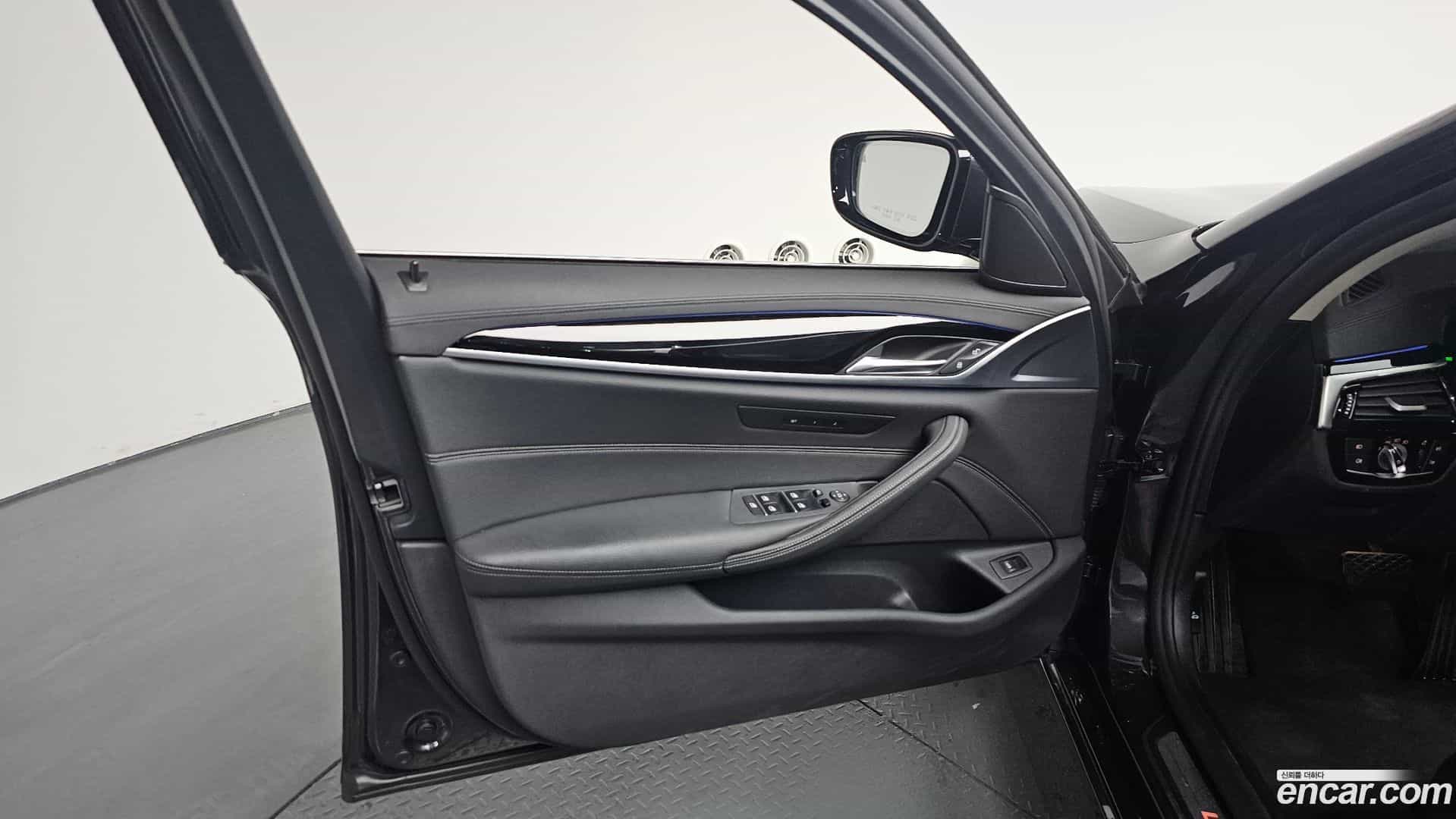 5-Series BMW 2020.1-INNER-034