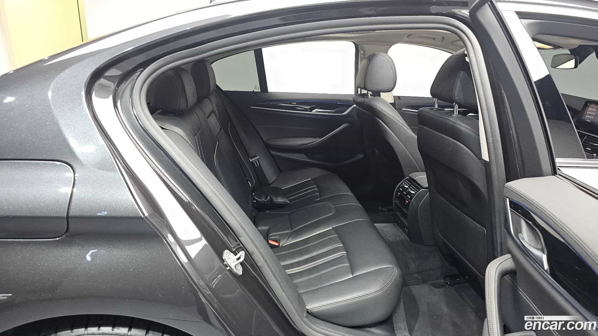 5-Series BMW 2020.1-INNER-036