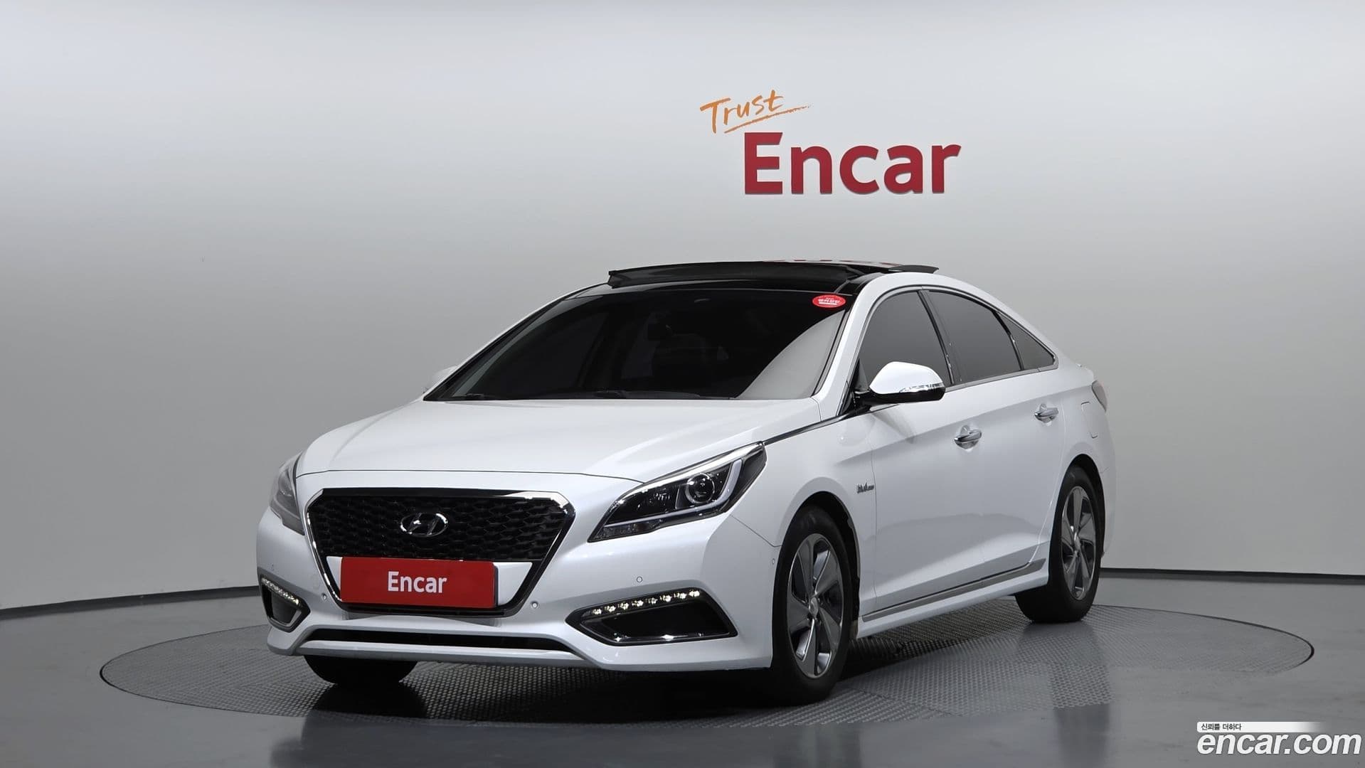 Main__Slider__Photo:Sonata Hyundai 2015.11-0