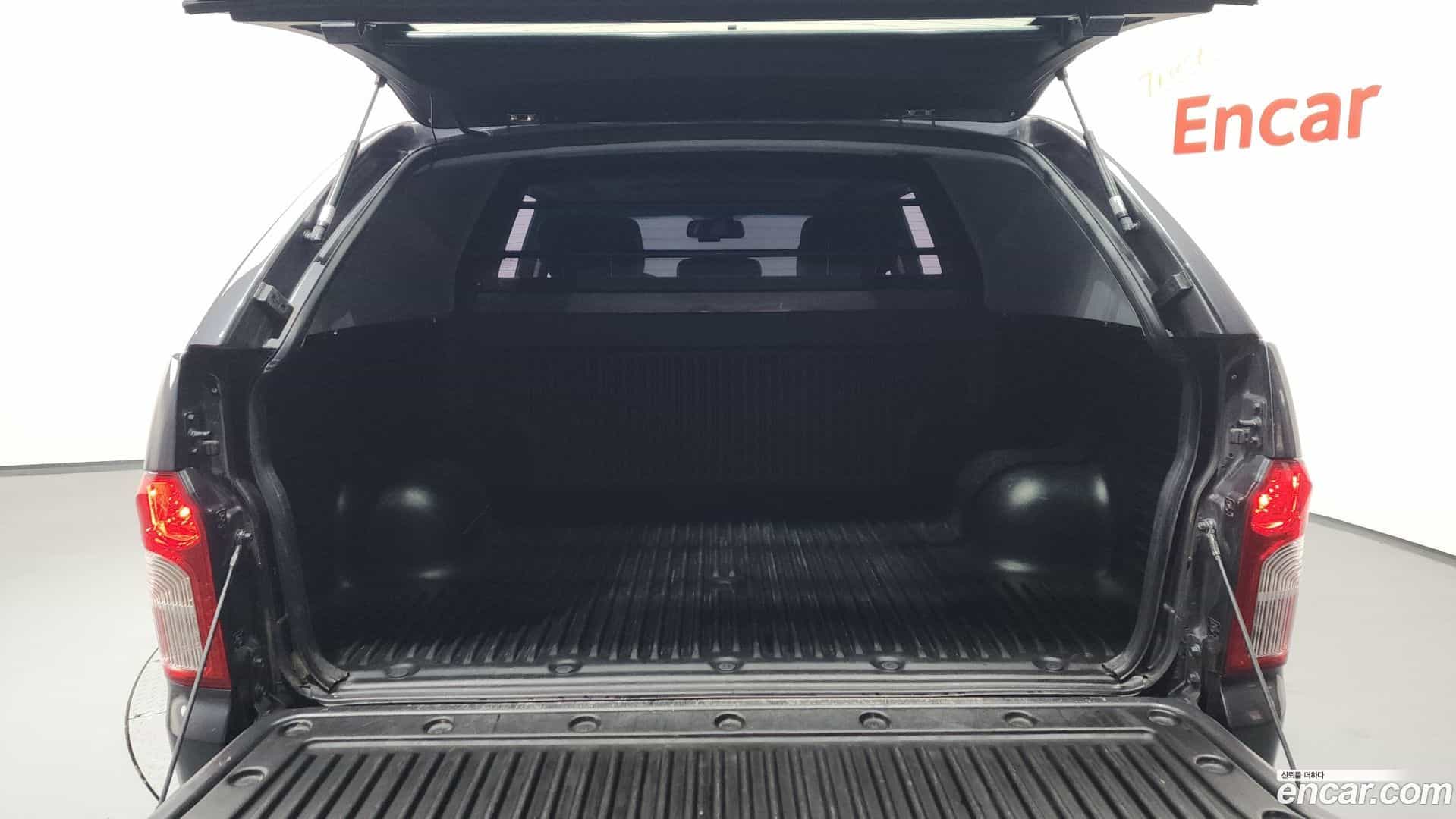 KORANDO KG Mobility 2017.6-OPTION-024