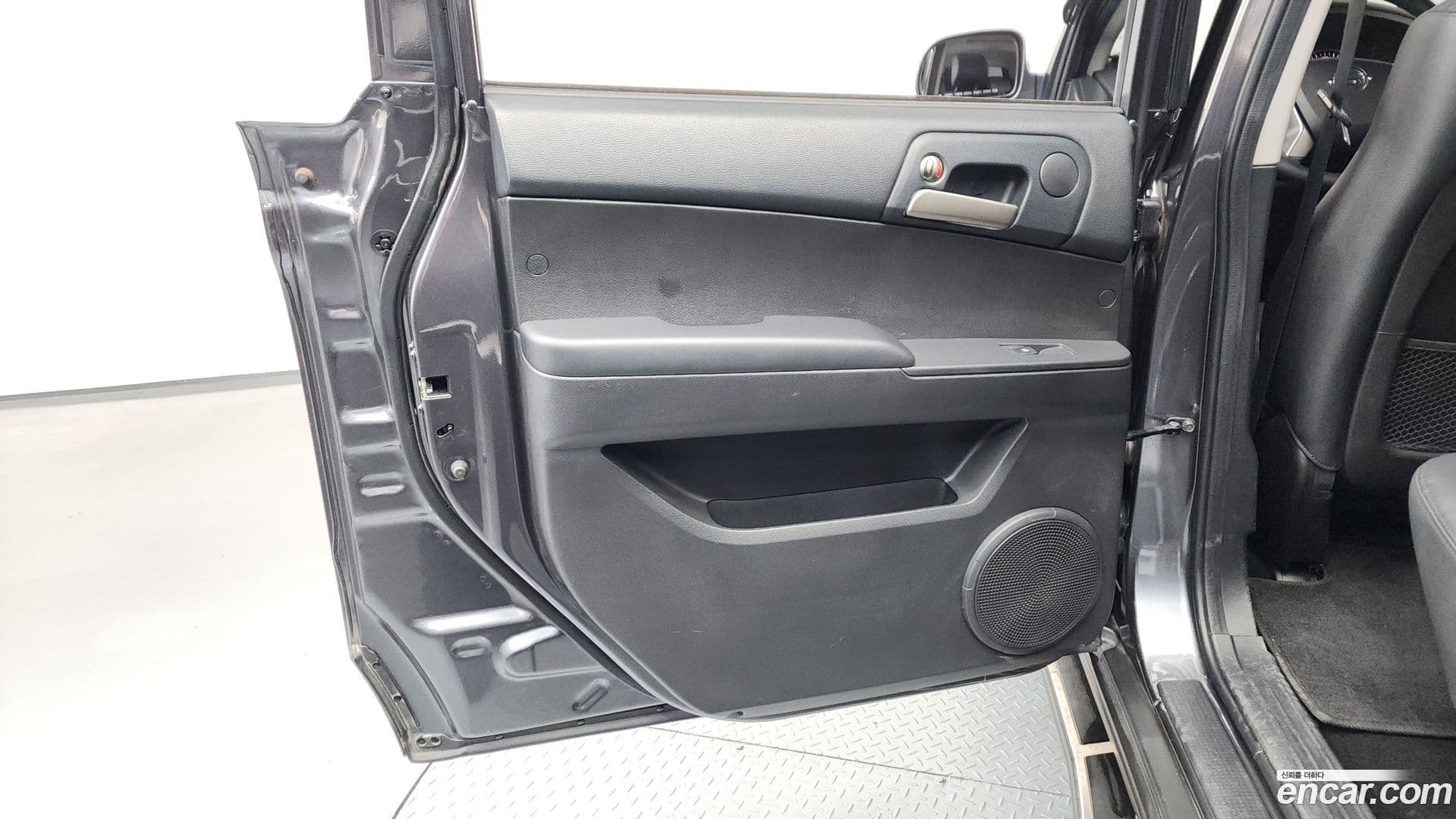 Main__Slider__Photo:KORANDO KG Mobility 2017.6-24