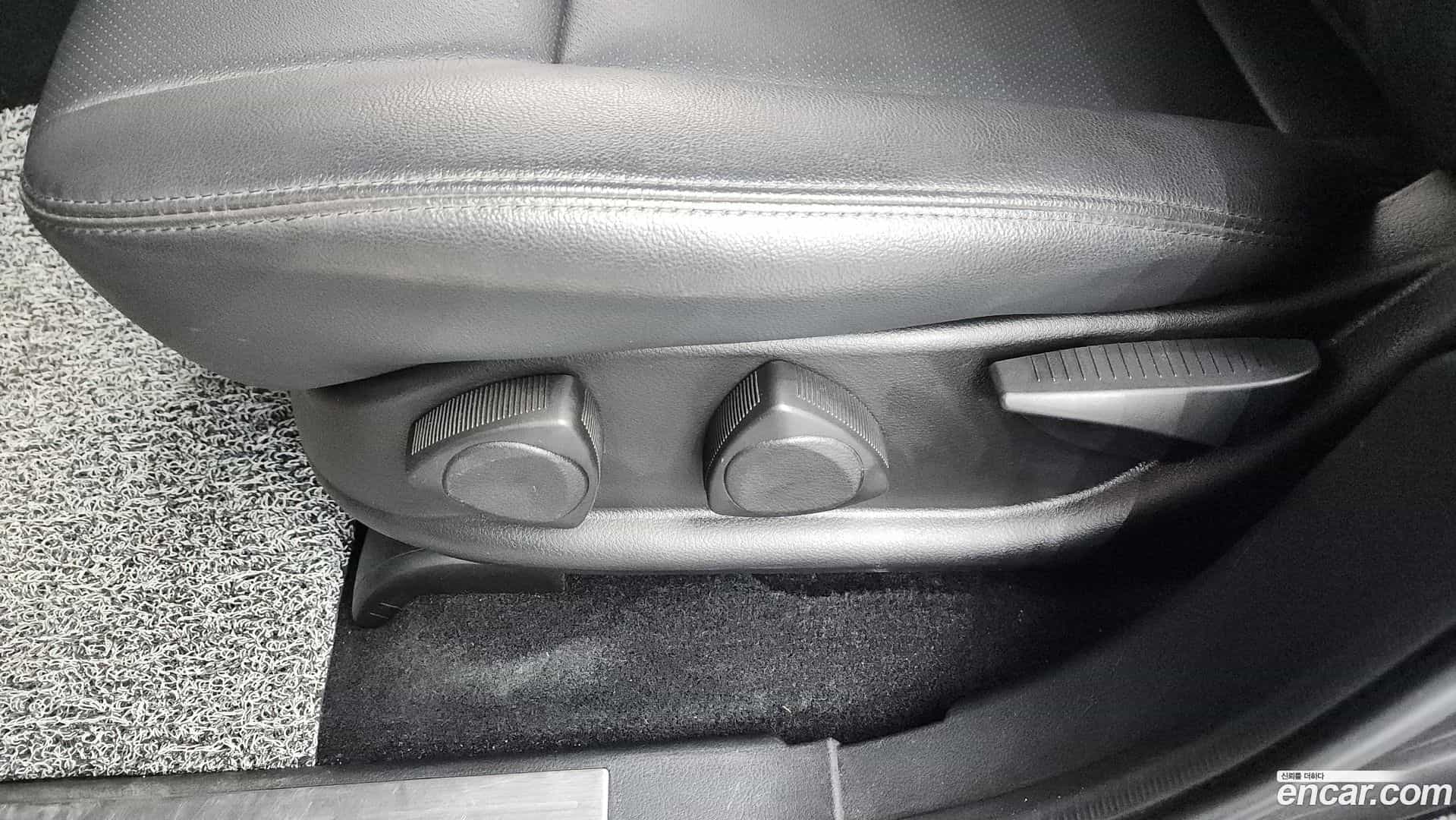 KORANDO KG Mobility 2017.6-OPTION-044