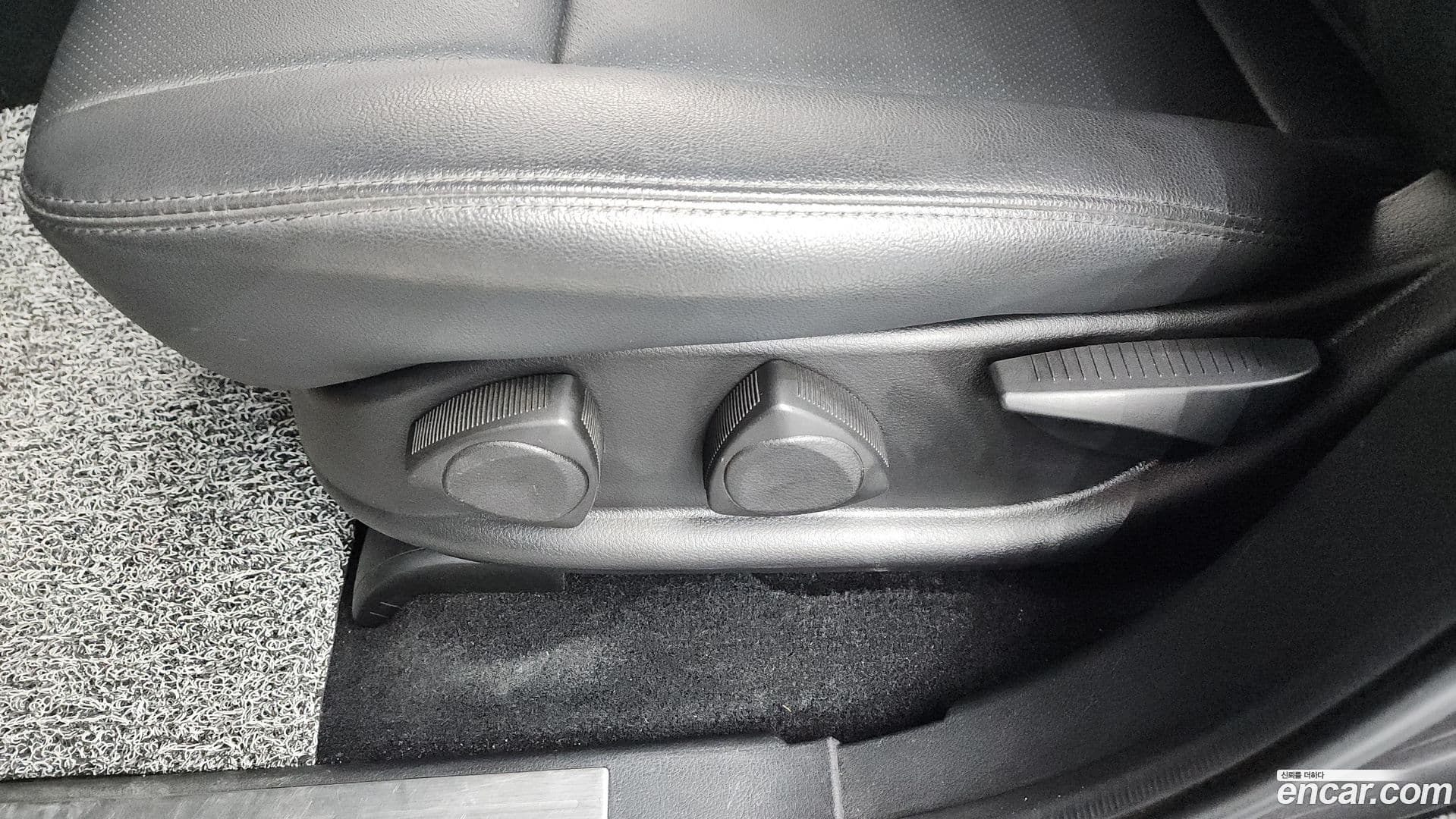 Main__Slider__Photo:KORANDO KG Mobility 2017.6-30