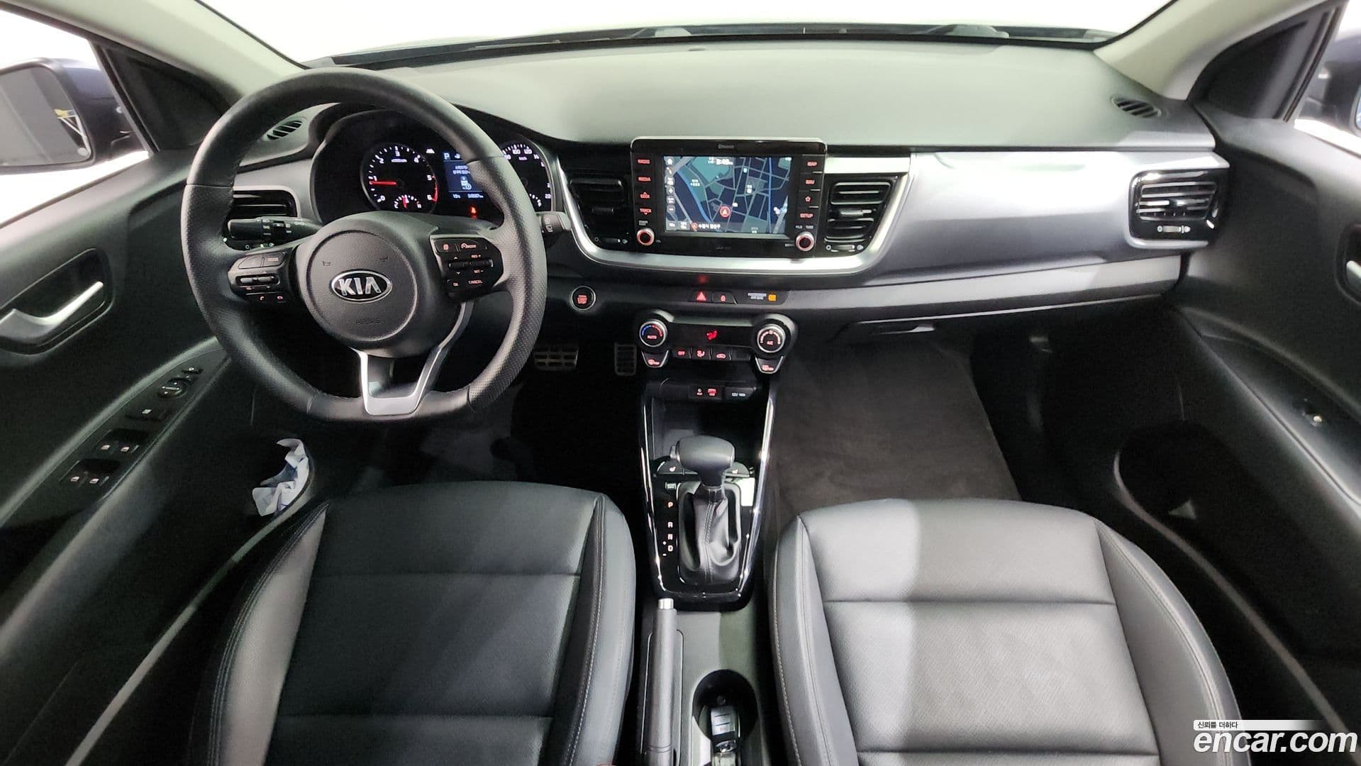 Main__Slider__Photo:Stonic Kia 2017.8-6