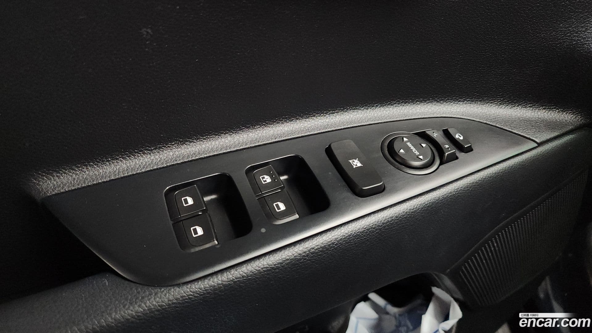 Main__Slider__Photo:Stonic Kia 2017.8-26