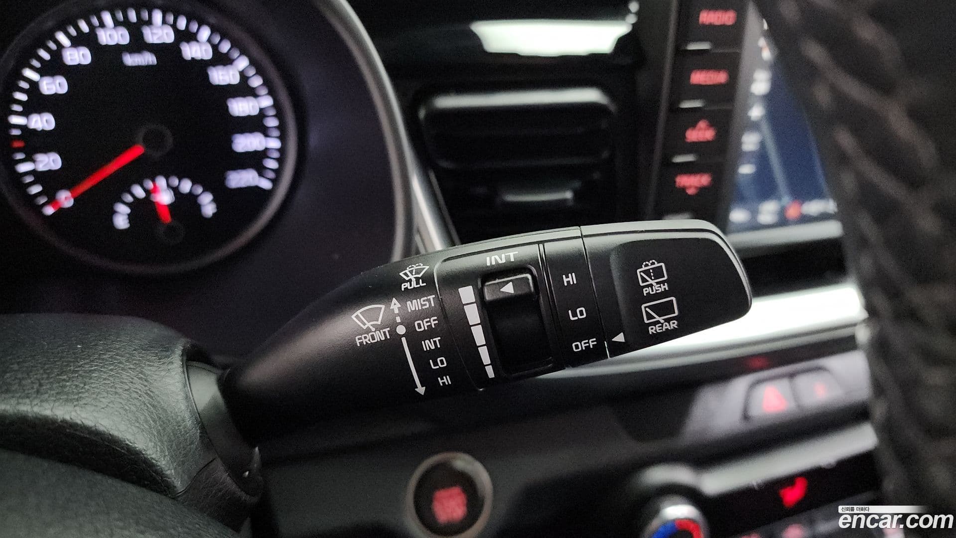 Main__Slider__Photo:Stonic Kia 2017.8-27