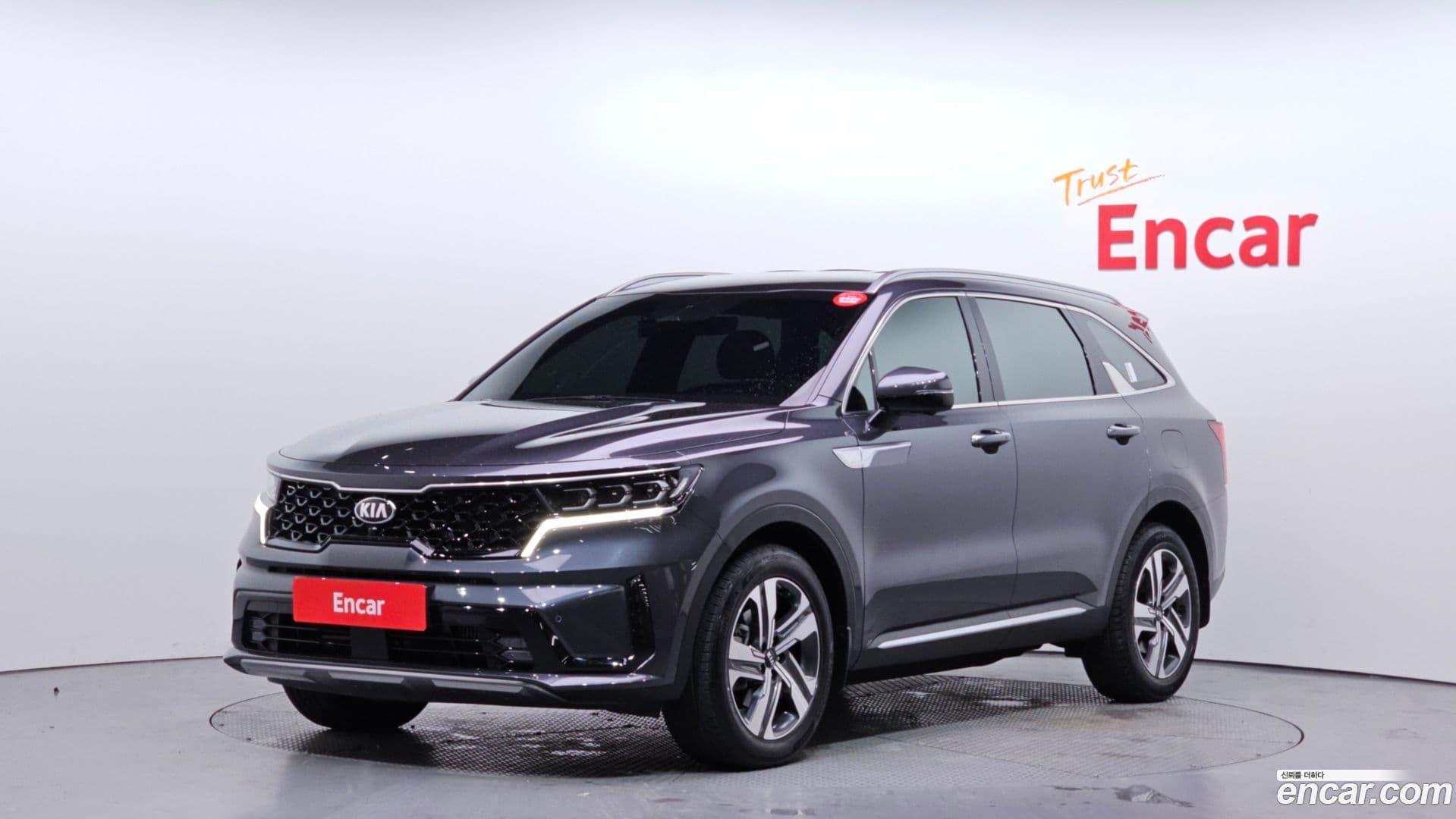 Main__Slider__Photo:Sorento Kia 2021.4-0
