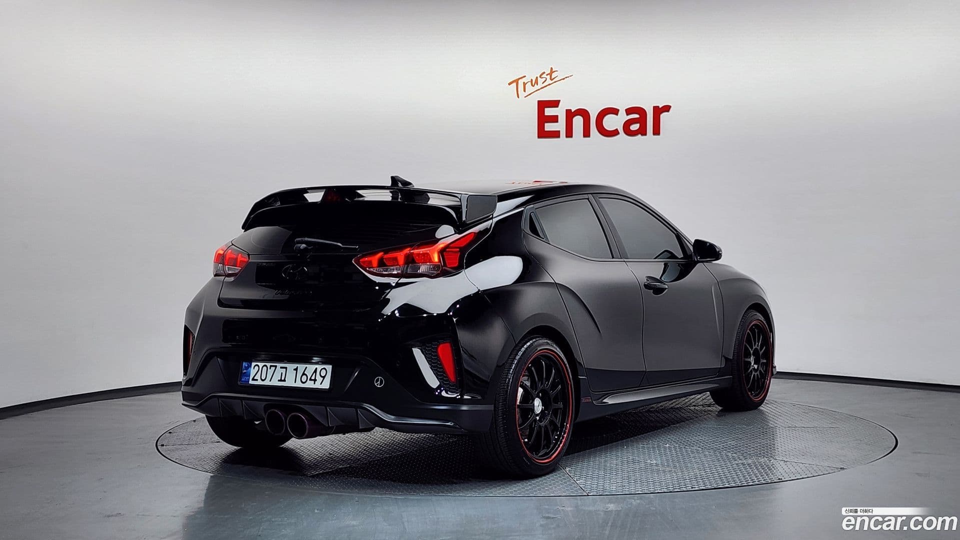 Main__Slider__Photo:Veloster Hyundai 2018.6-1