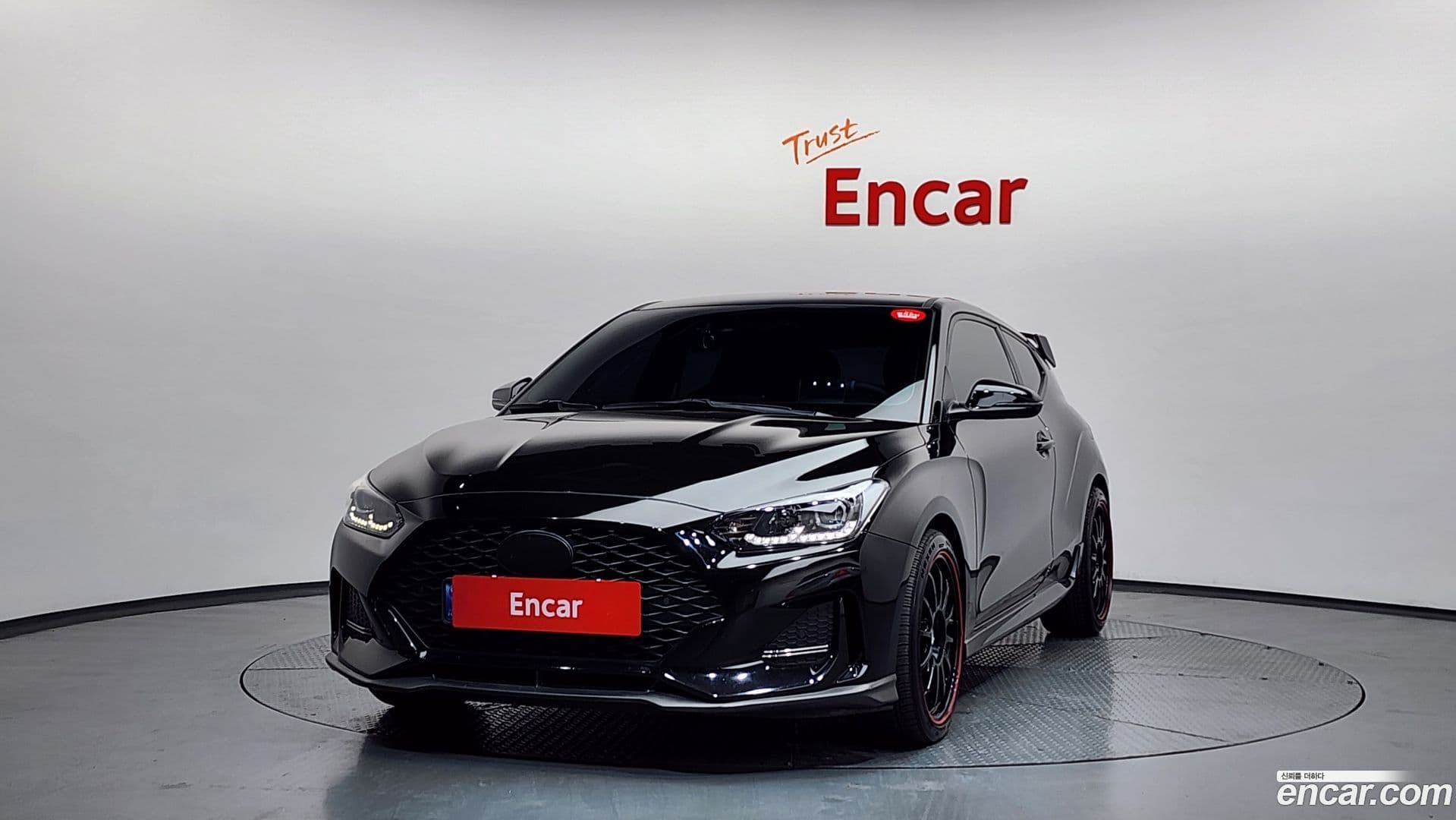 Main__Slider__Photo:Veloster Hyundai 2018.6-2
