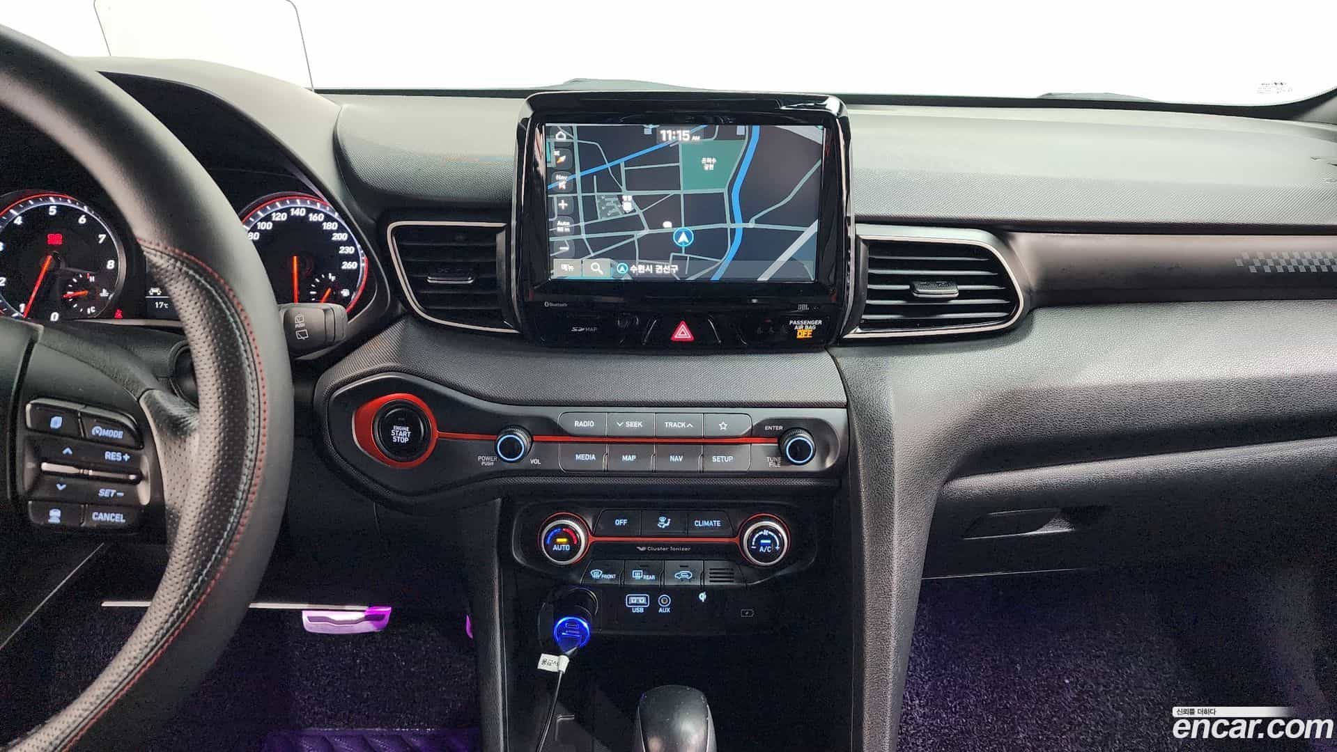 Veloster Hyundai 2018.6-OPTION-016