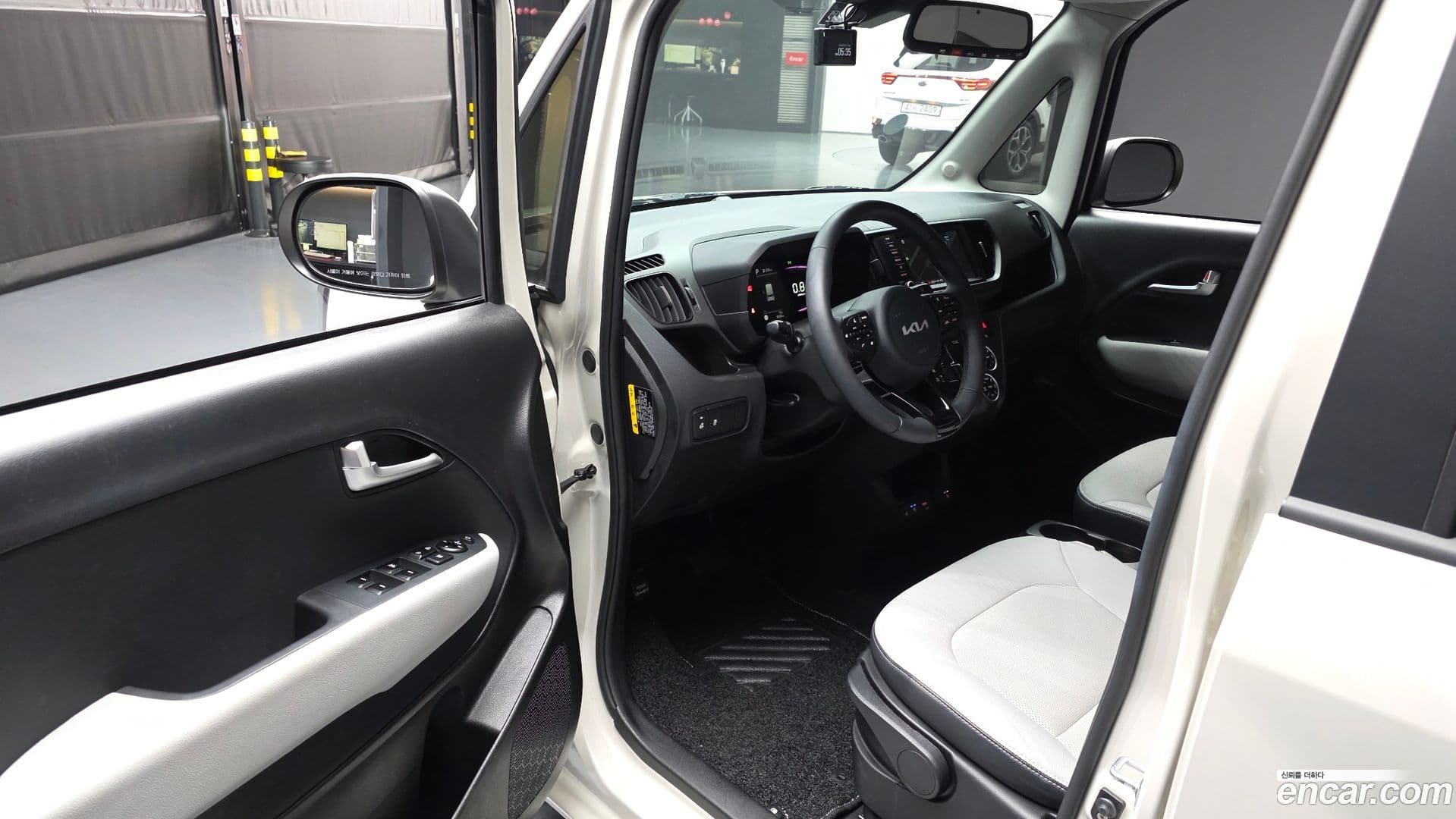 Main__Slider__Photo:RAY Kia 2023.5-9