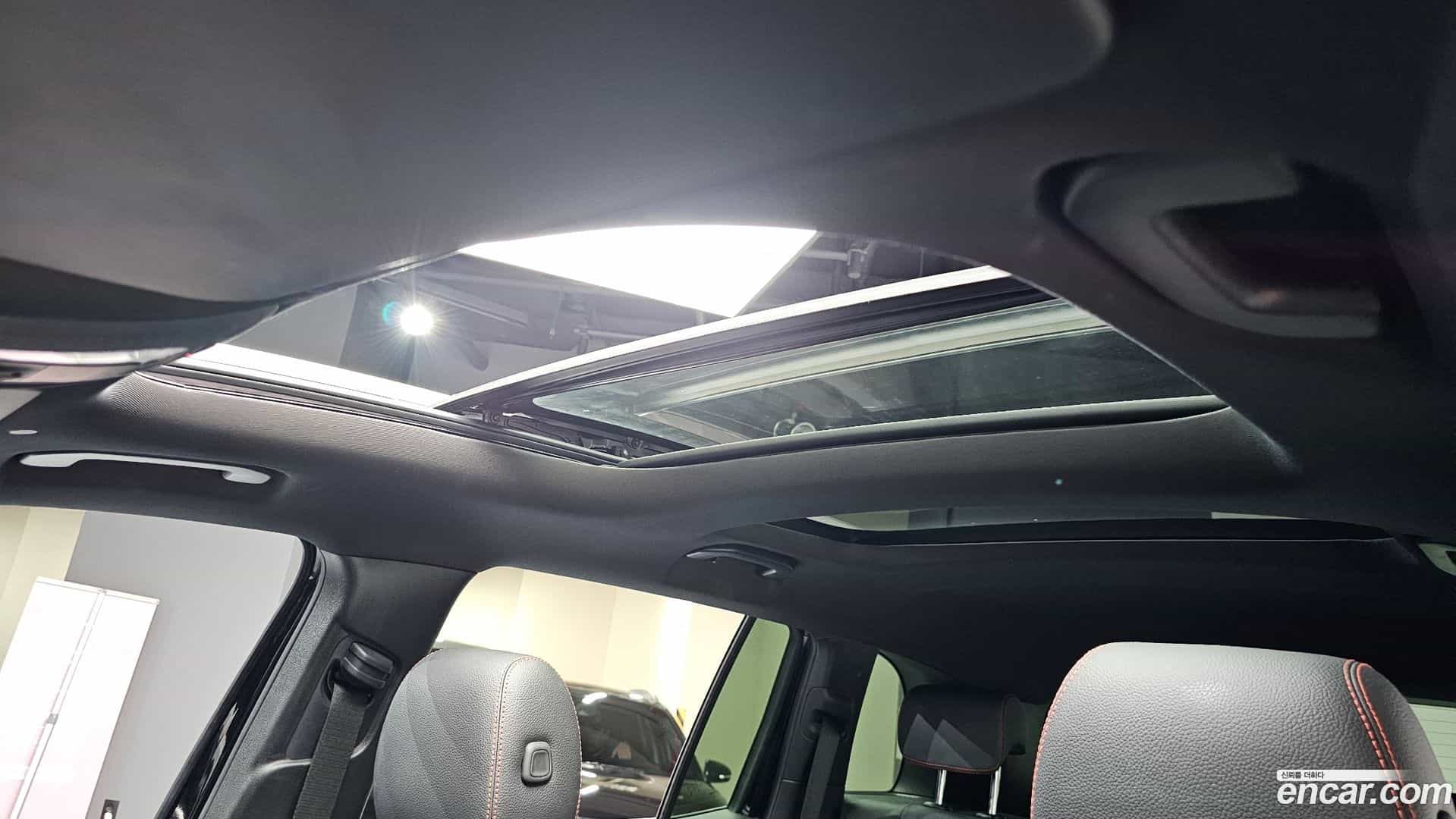 GLB-Class Mercedes-Benz 2020.8-OPTION-046