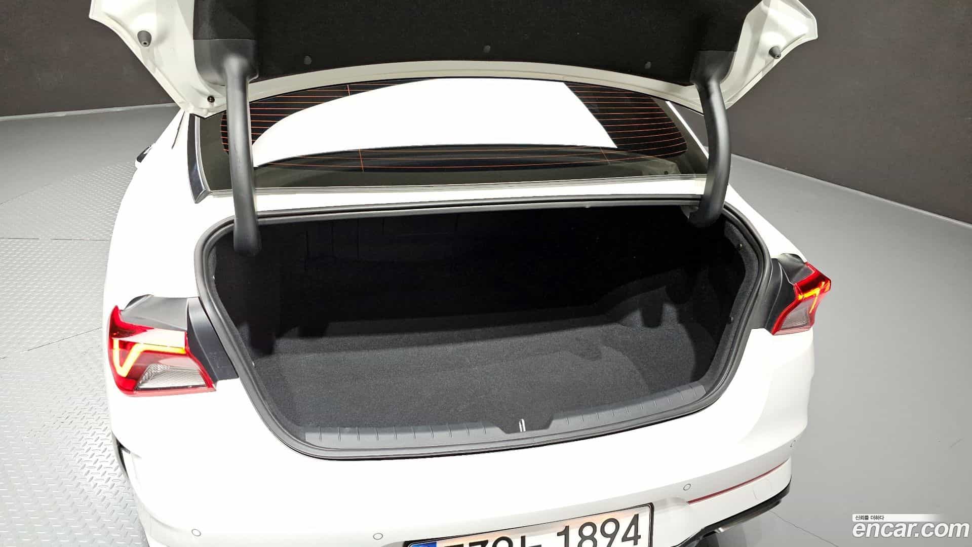 K5 Kia 2023.8-OPTION-024
