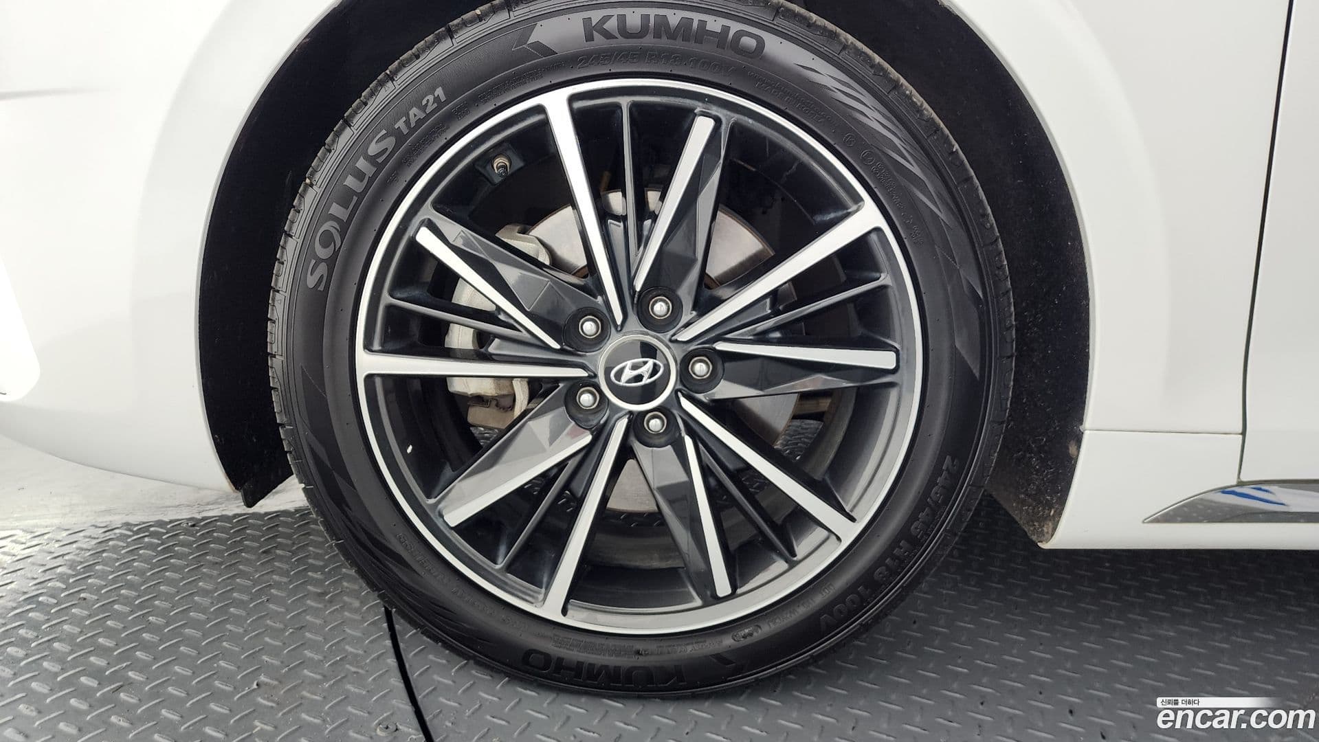 Main__Slider__Photo:Grandeur Hyundai 2021.9-4