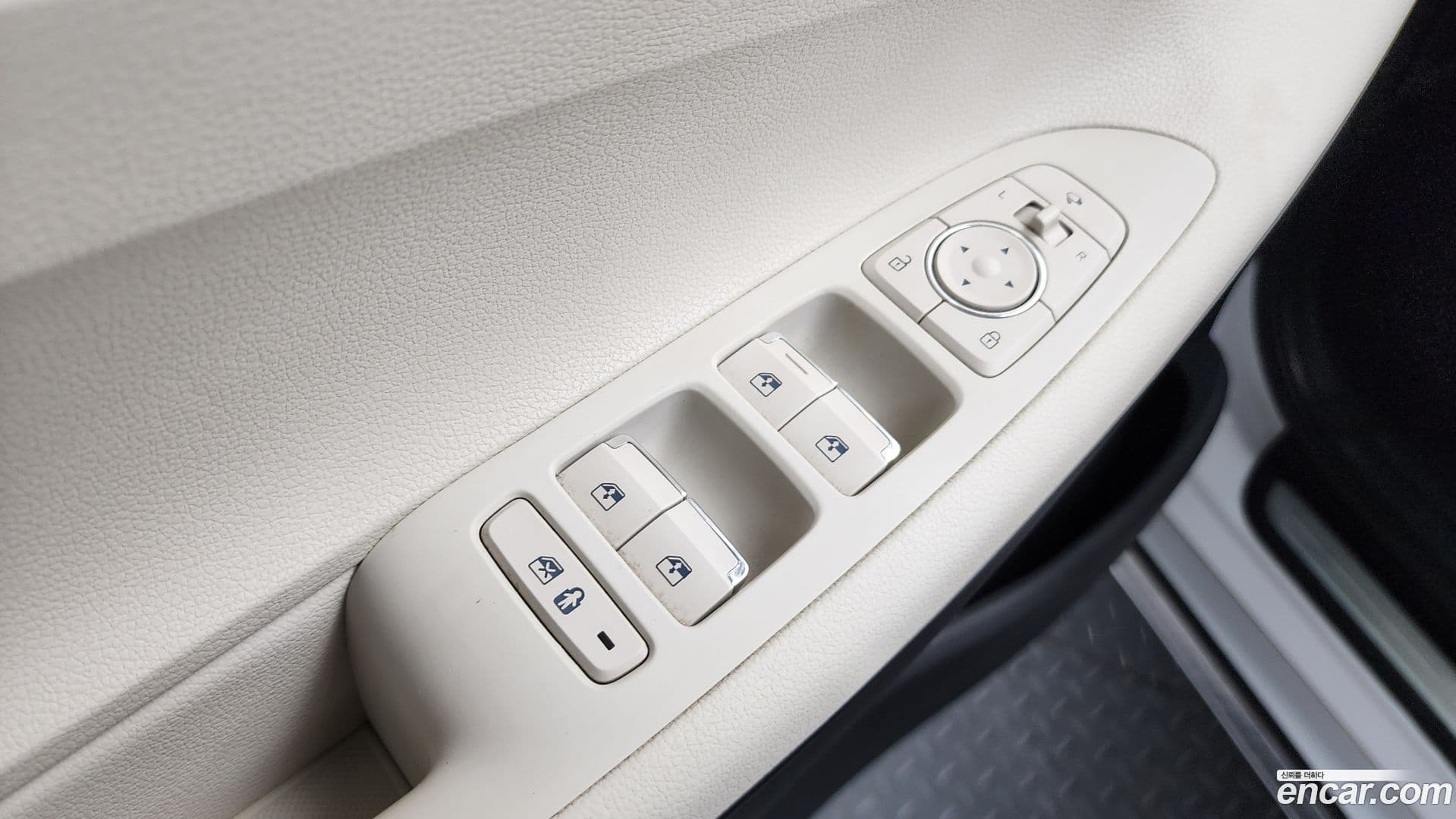 Main__Slider__Photo:Grandeur Hyundai 2021.9-27