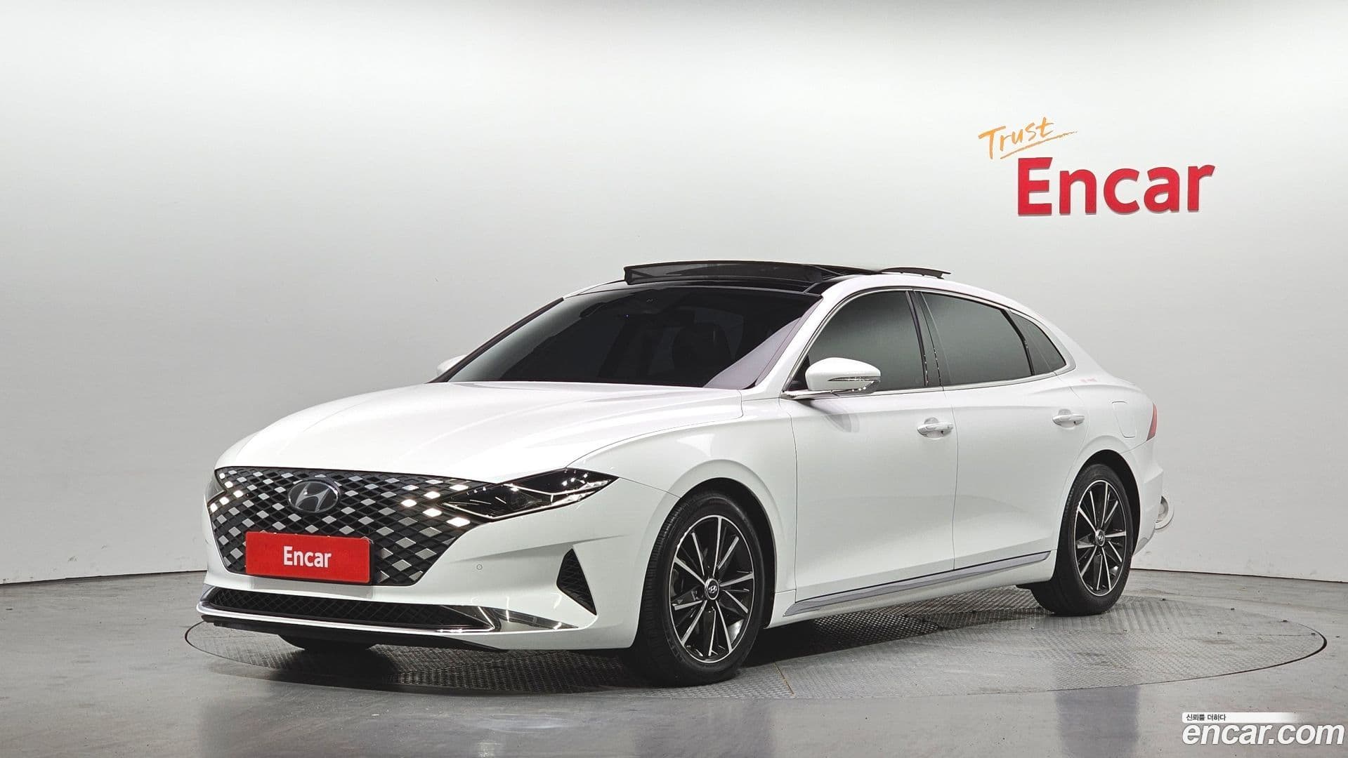 Main__Slider__Photo:Grandeur Hyundai 2020.9-0