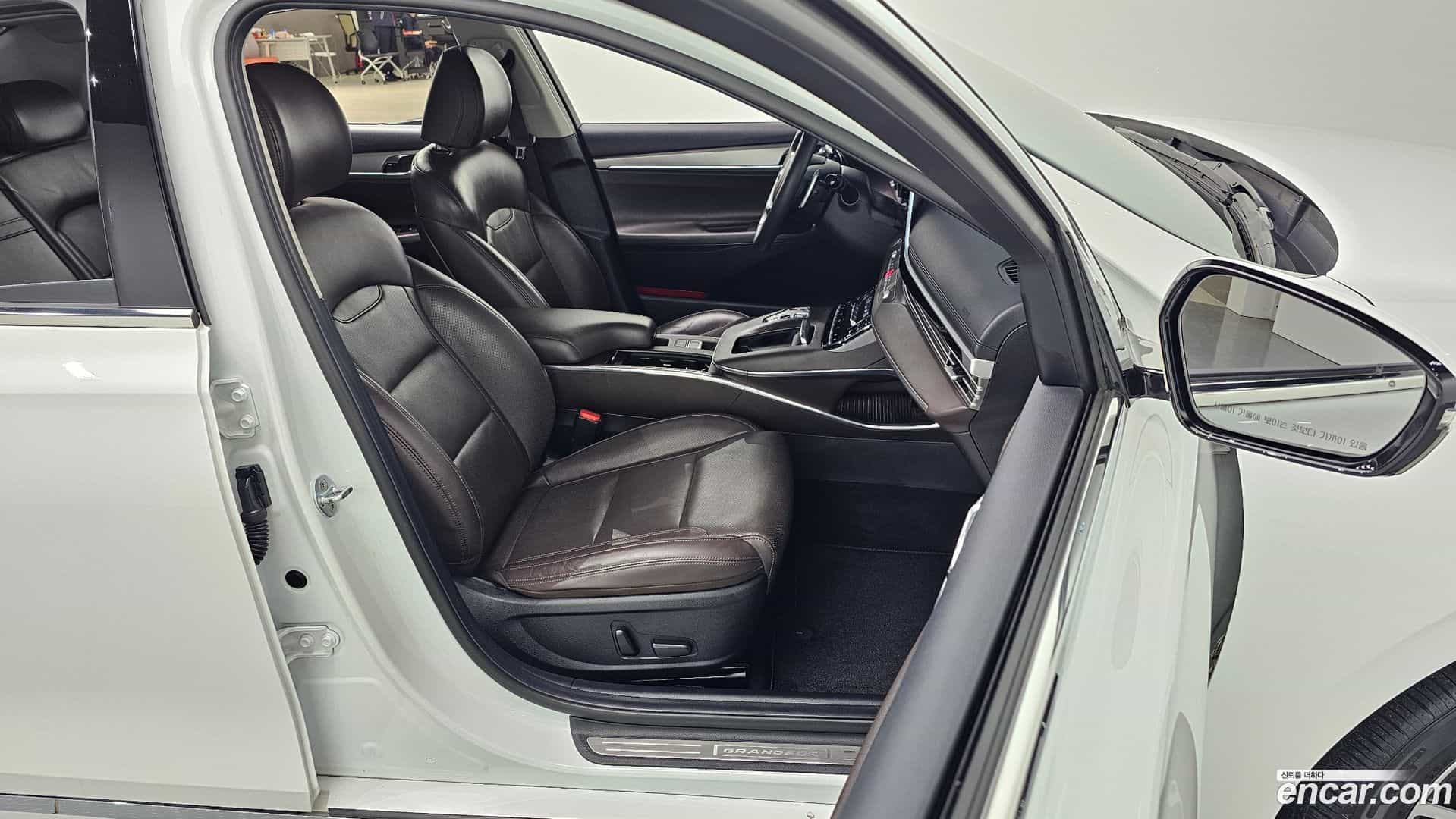 Grandeur Hyundai 2020.9-INNER-010