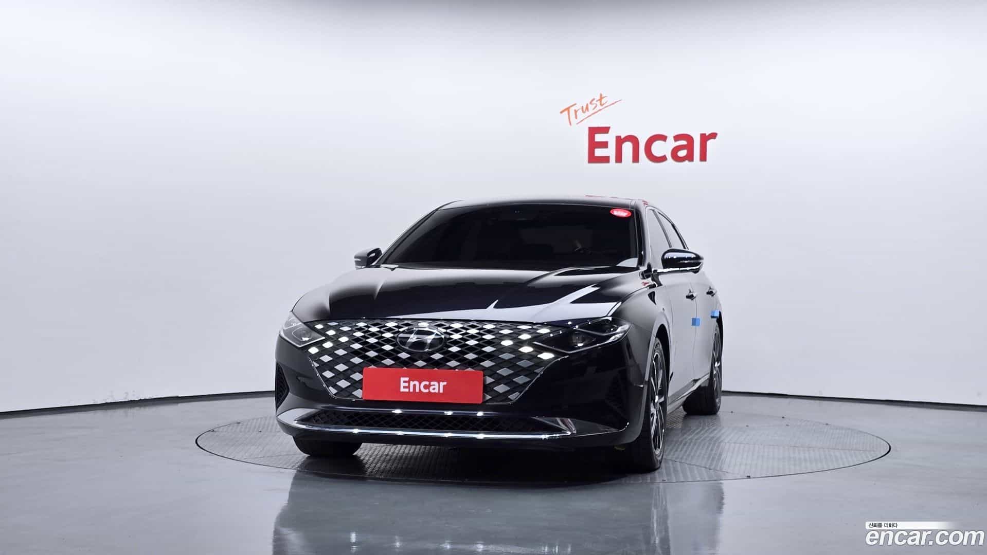 Grandeur Hyundai 2022.1-OUTER-003