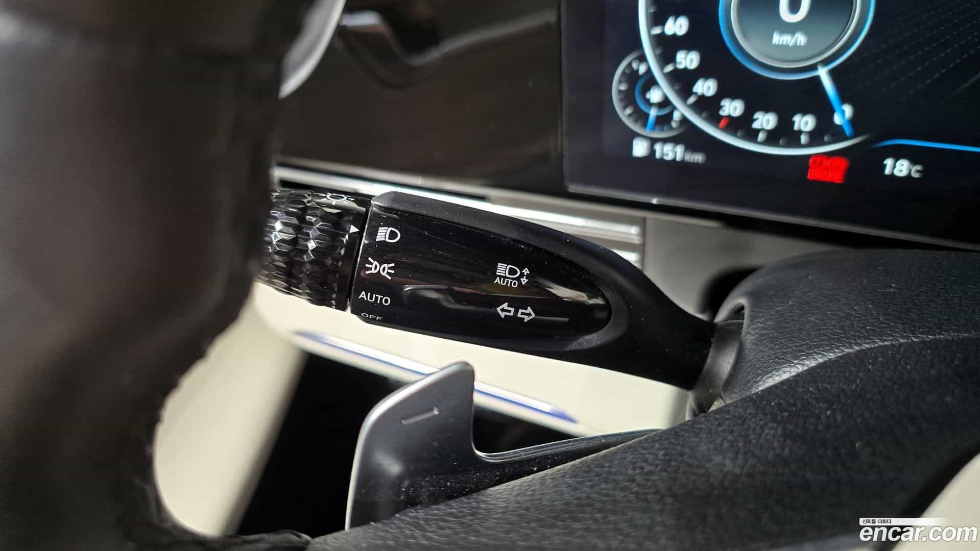 Grandeur Hyundai 2022.1-OPTION-042