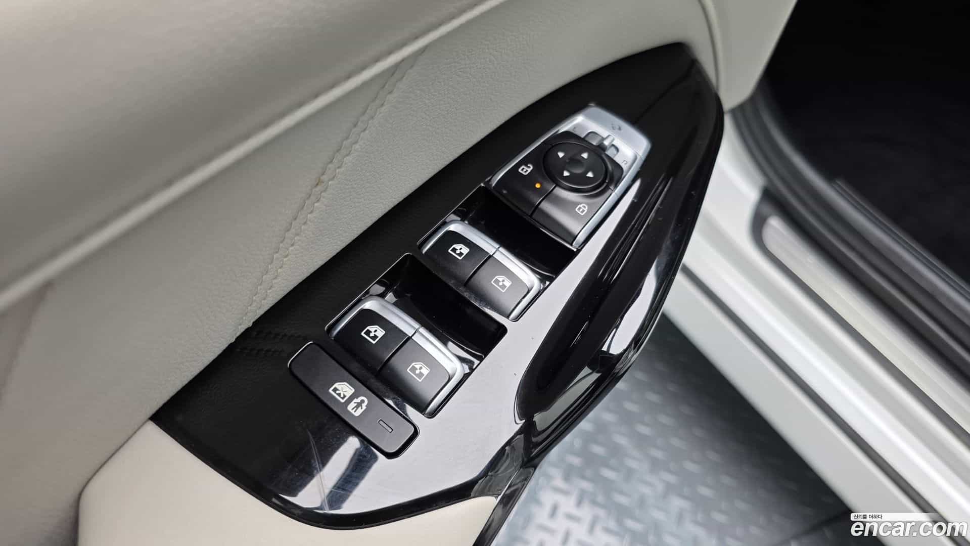 K5 Kia 2024.1-OPTION-046