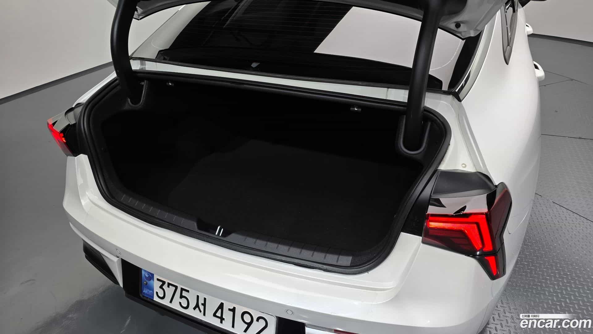 K5 Kia 2024.1-OPTION-048