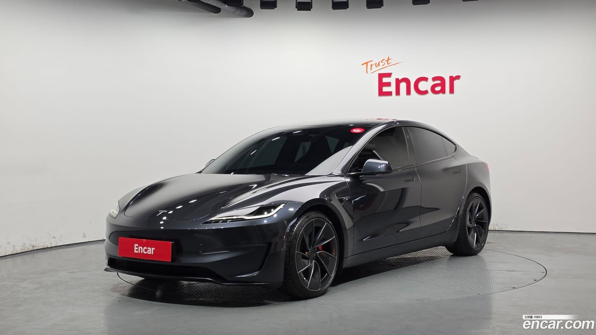 Main__Slider__Photo:Model 3 Tesla 2025.4-0