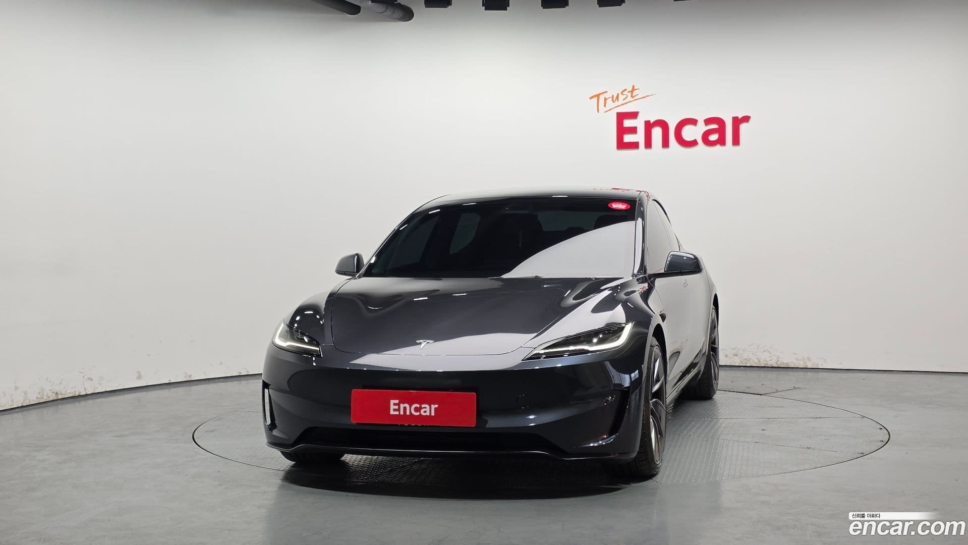 Main__Slider__Photo:Model 3 Tesla 2025.4-2