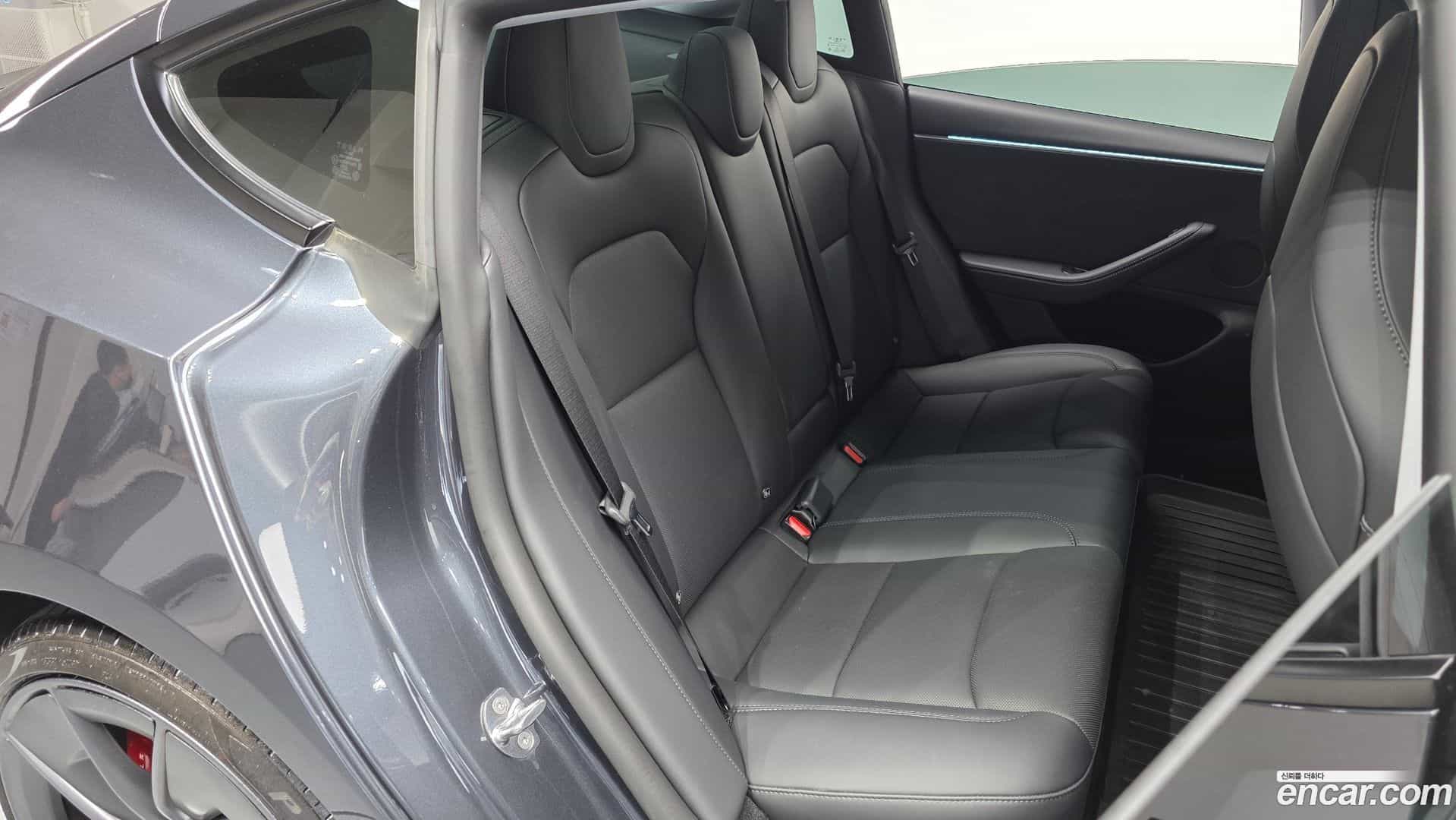 Model 3 Tesla 2025.4-OPTION-015