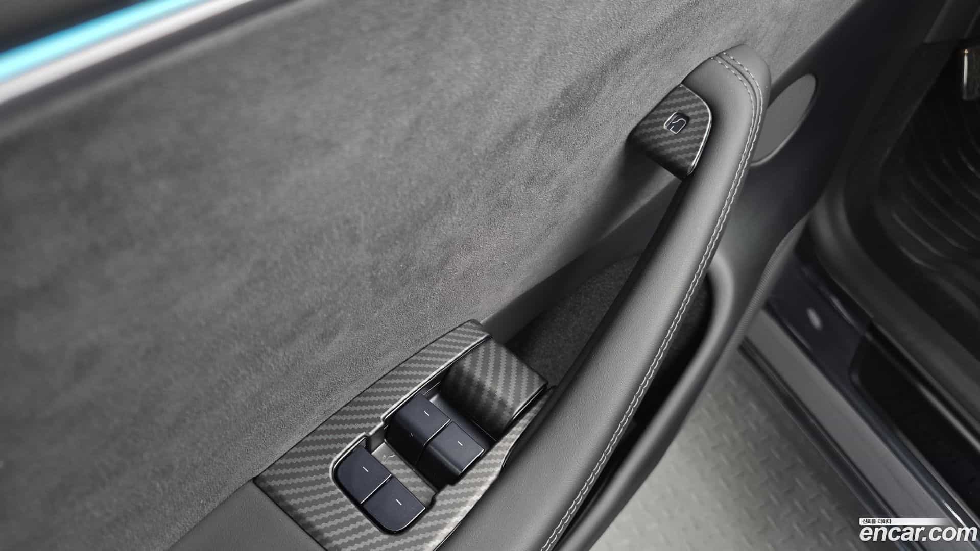 Model 3 Tesla 2025.4-OPTION-018