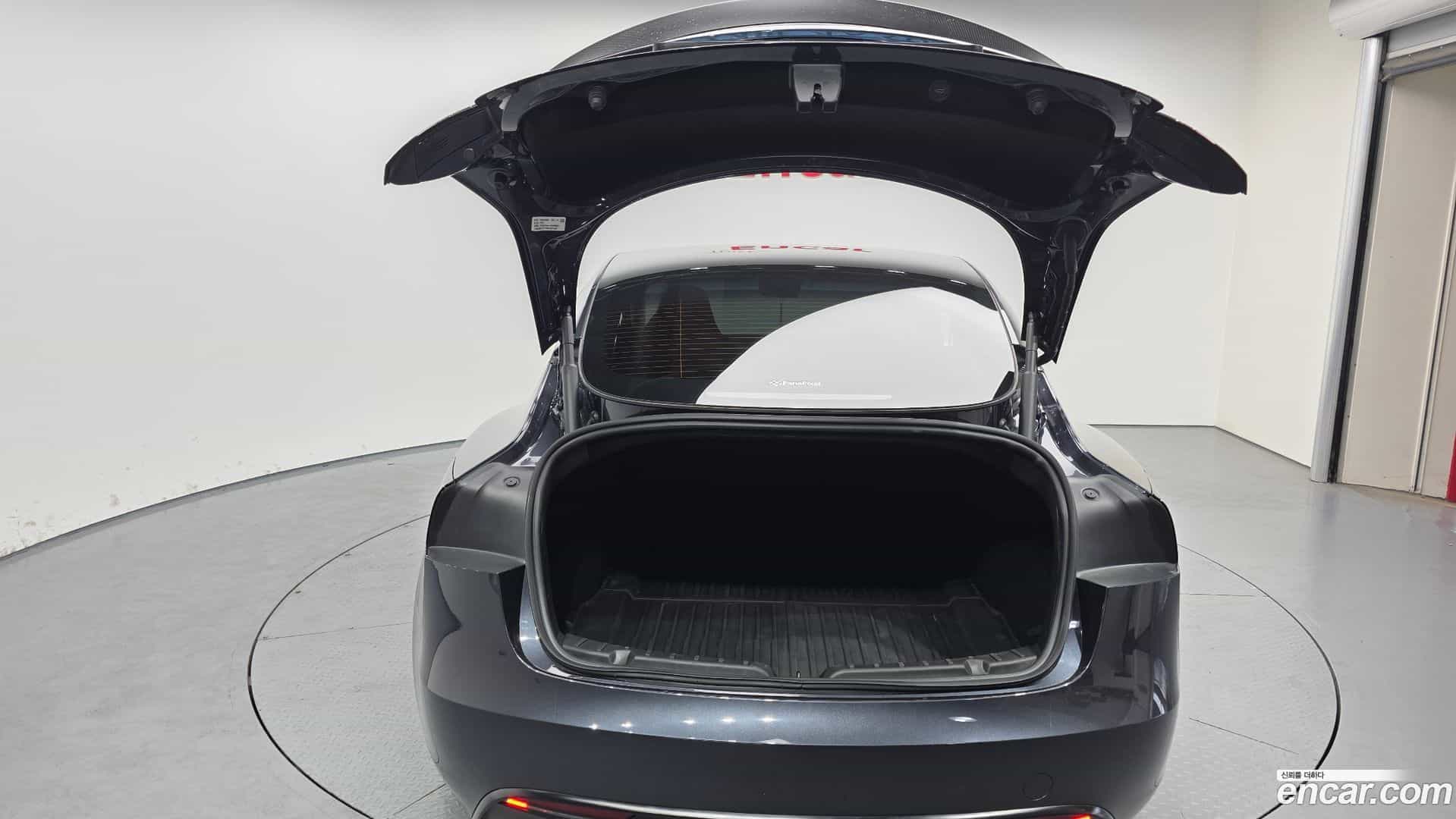 Model 3 Tesla 2025.4-OPTION-024