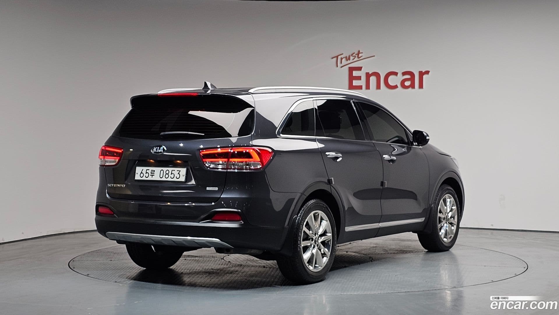 Main__Slider__Photo:Sorento Kia 2016.6-1