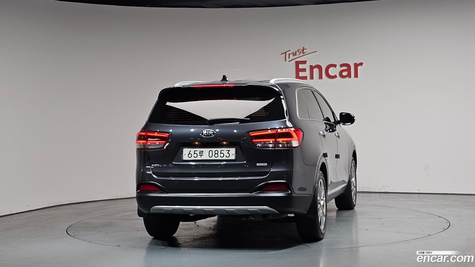 Main__Slider__Photo:Sorento Kia 2016.6-3