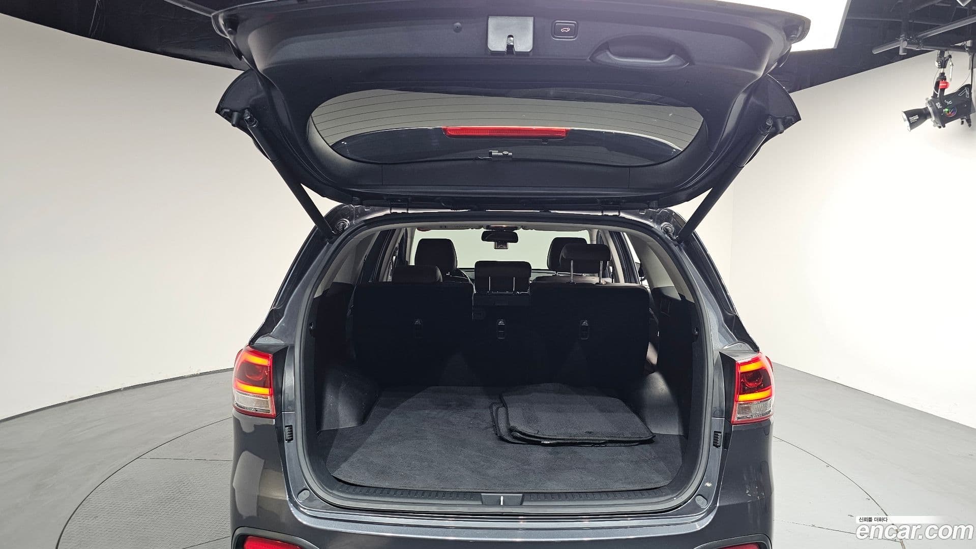 Main__Slider__Photo:Sorento Kia 2016.6-19