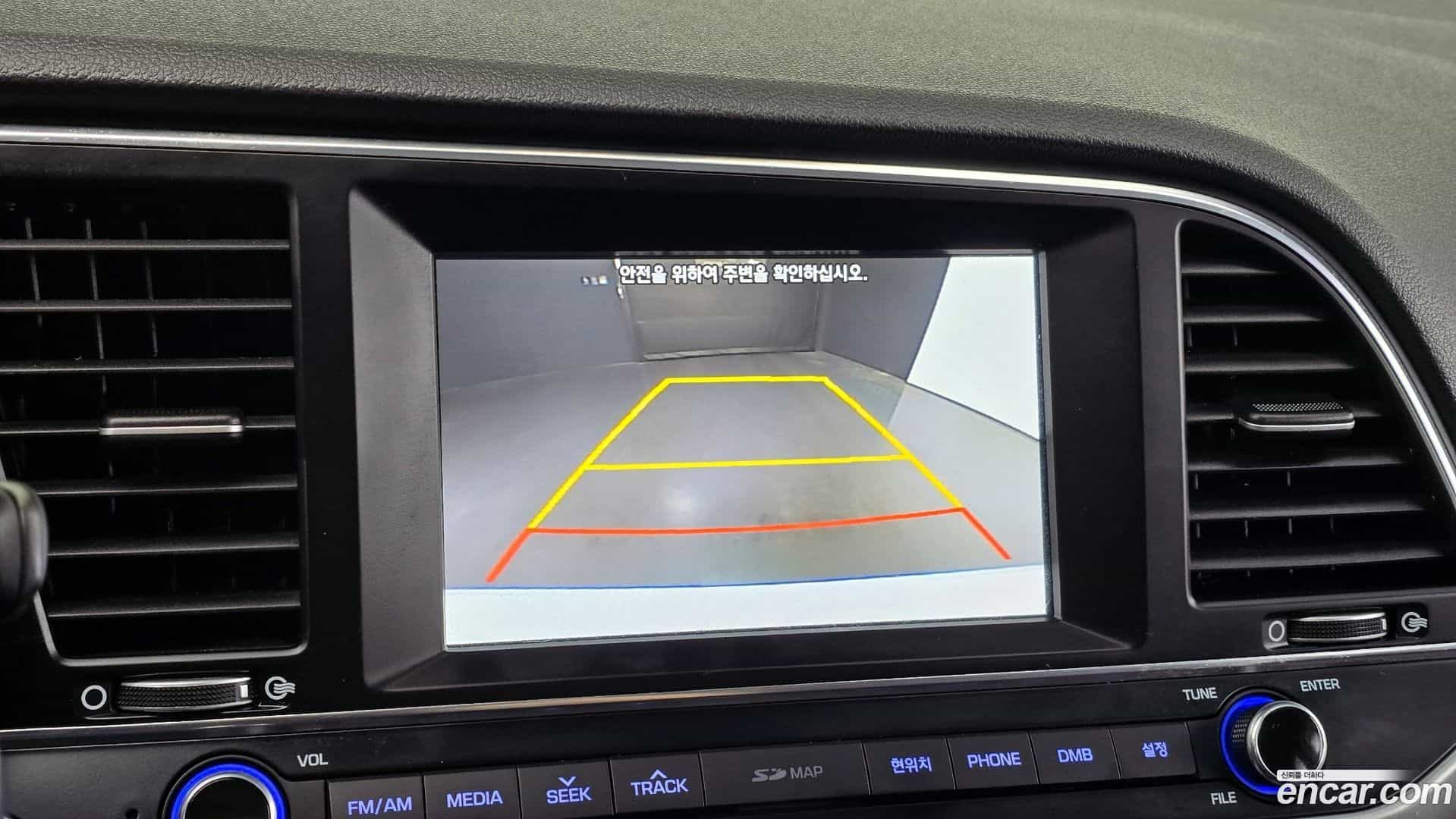 AVANTE Hyundai 2016.10-OPTION-021