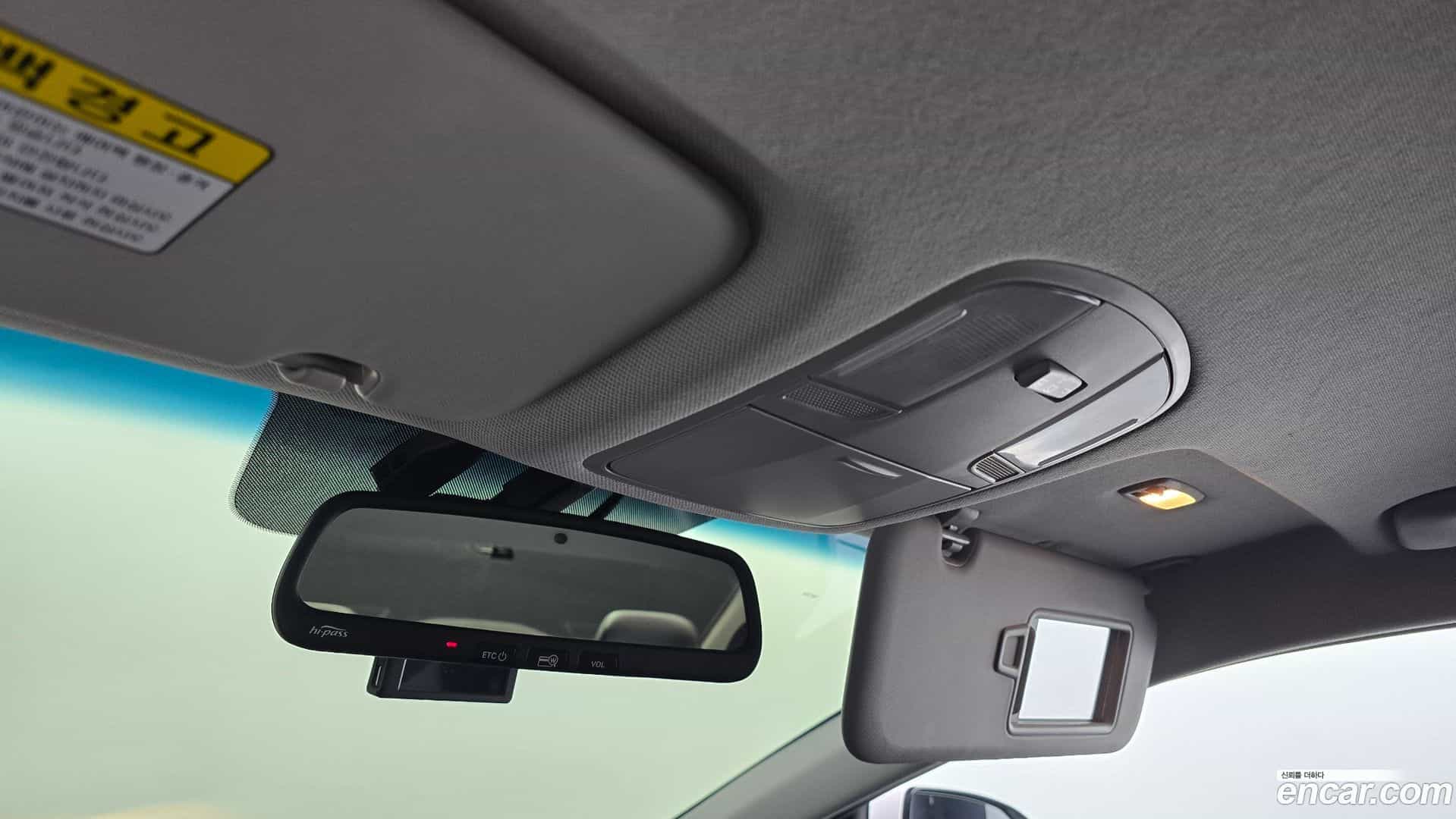 AVANTE Hyundai 2016.10-OPTION-024