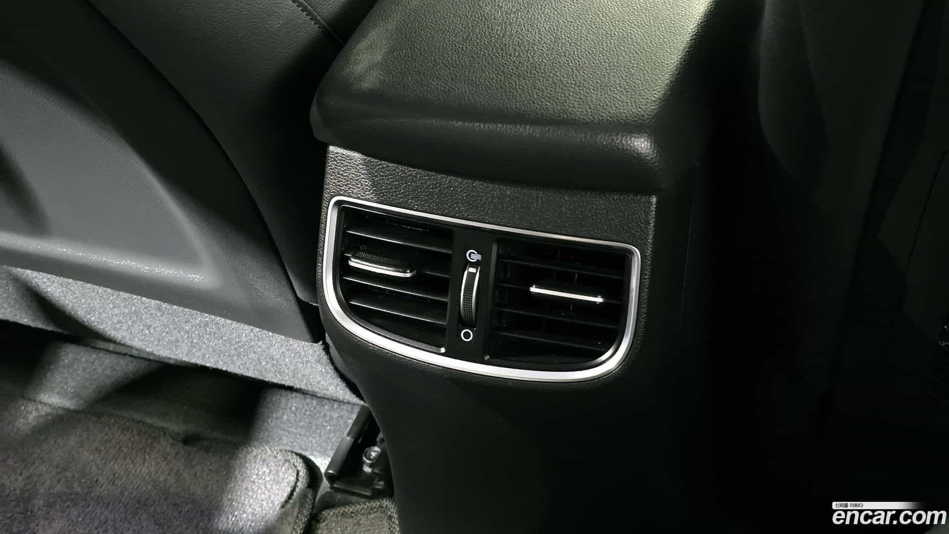 AVANTE Hyundai 2016.10-OPTION-042