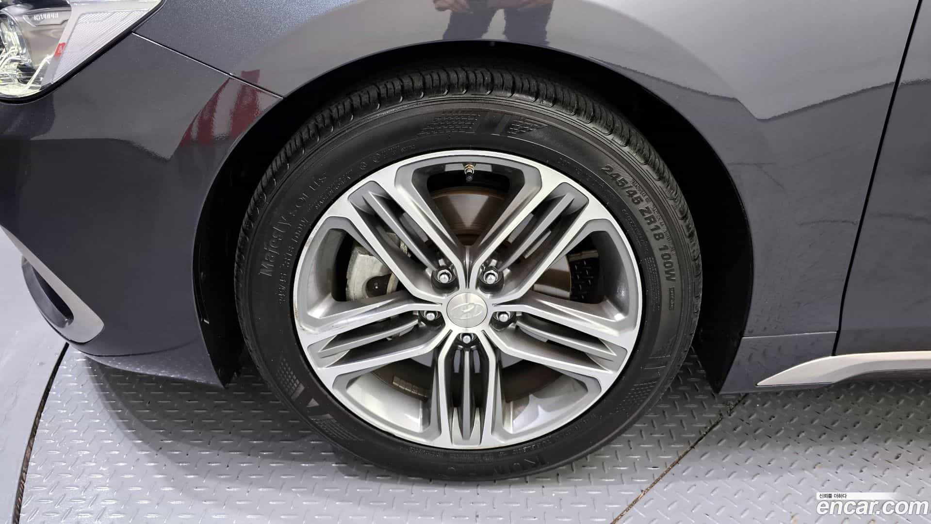 Grandeur Hyundai 2018.0-OUTER-005